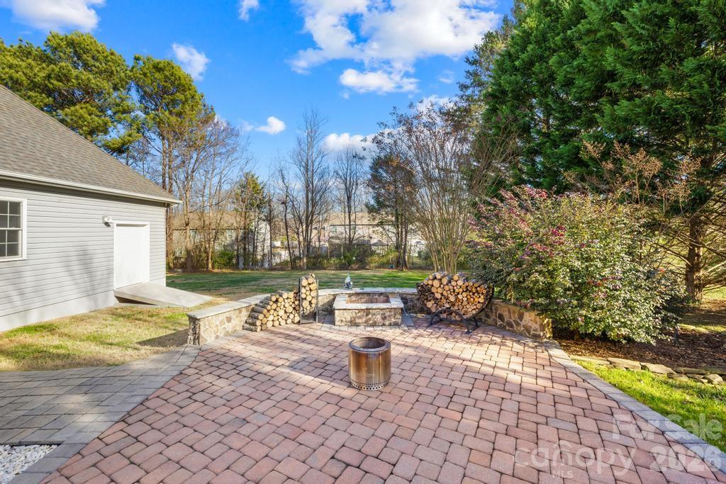 5244 Hickory Knoll Lane