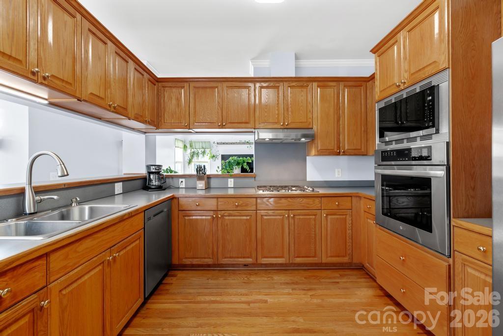 5244 Hickory Knoll Lane