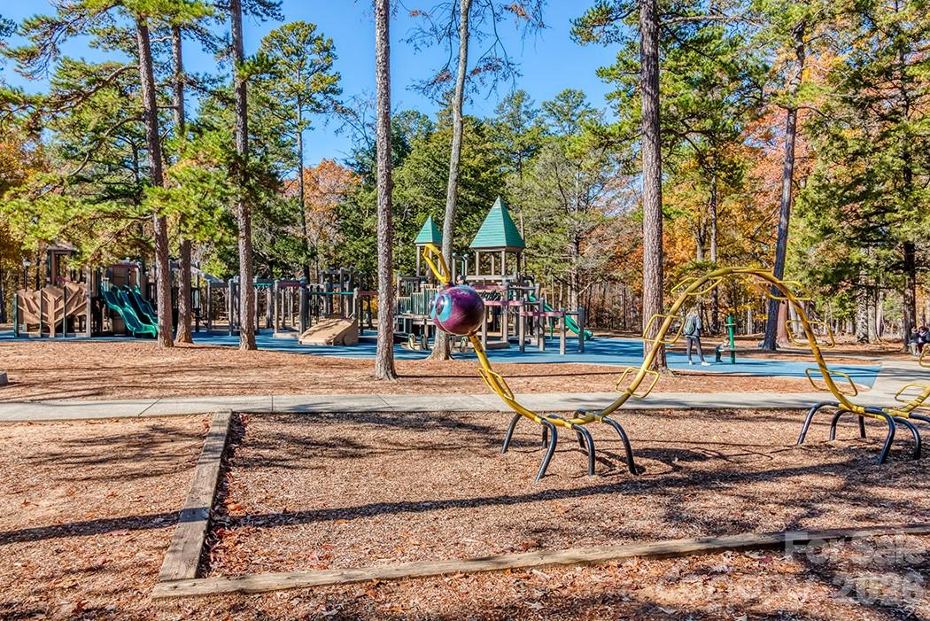 5922 Union Pacific Avenue