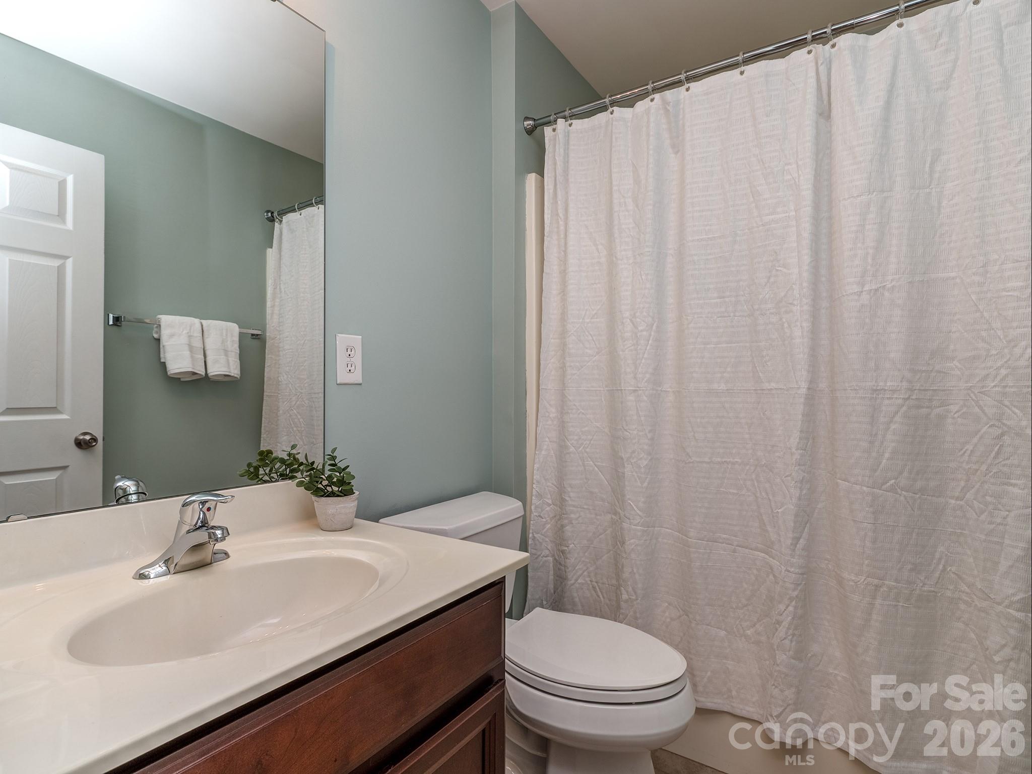 5922 Union Pacific Avenue