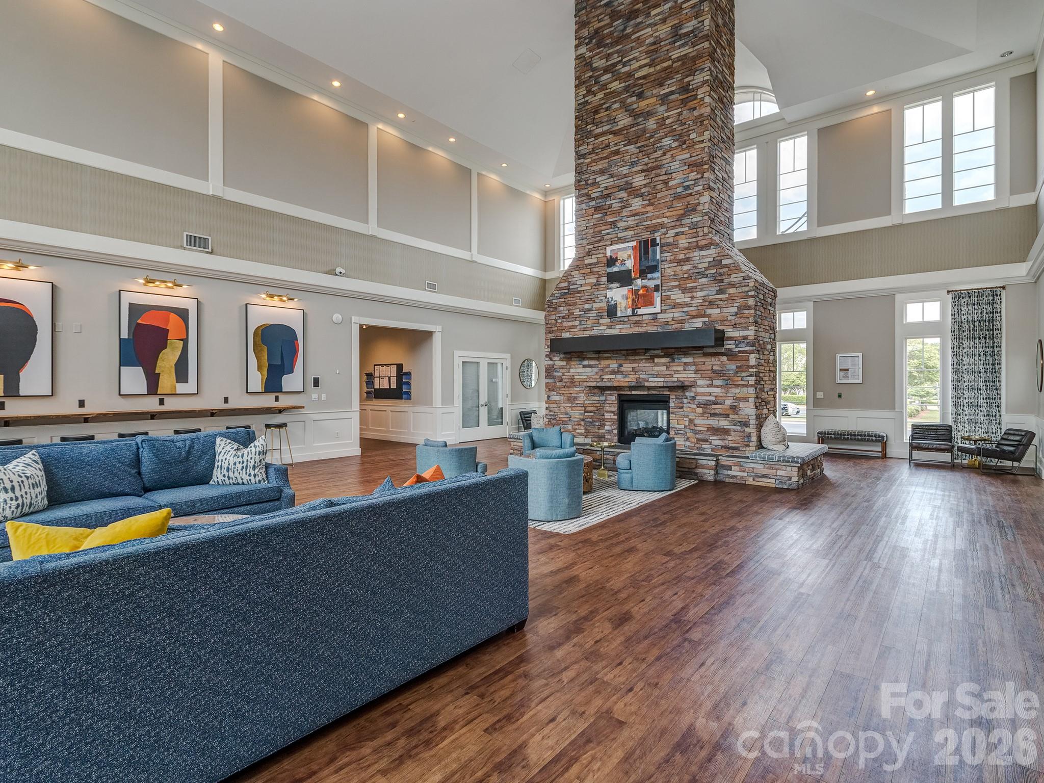 5922 Union Pacific Avenue