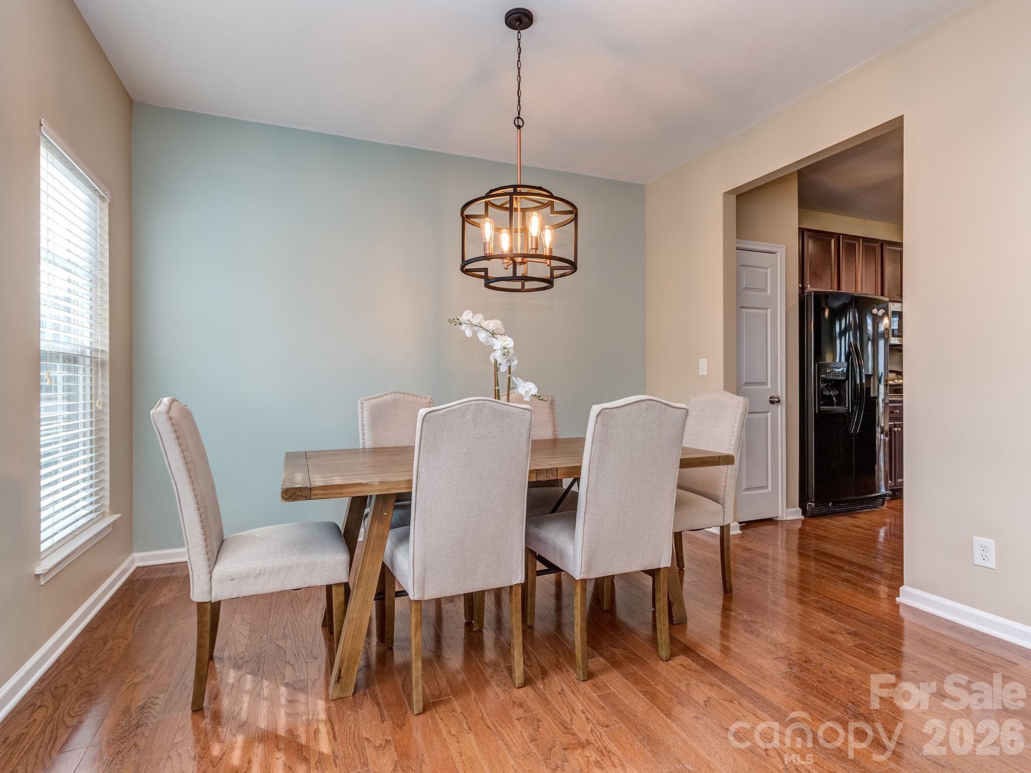 5922 Union Pacific Avenue