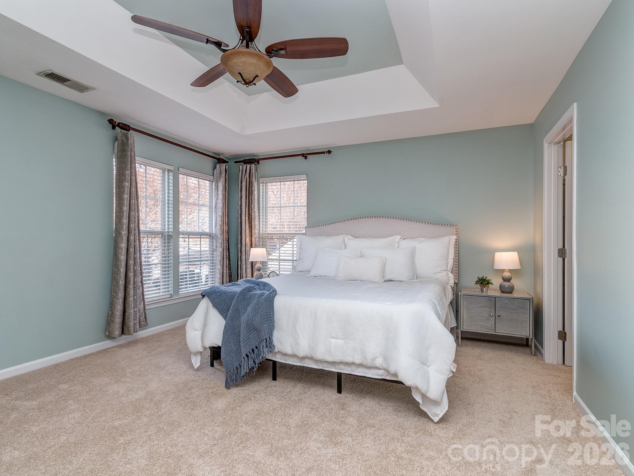 5922 Union Pacific Avenue