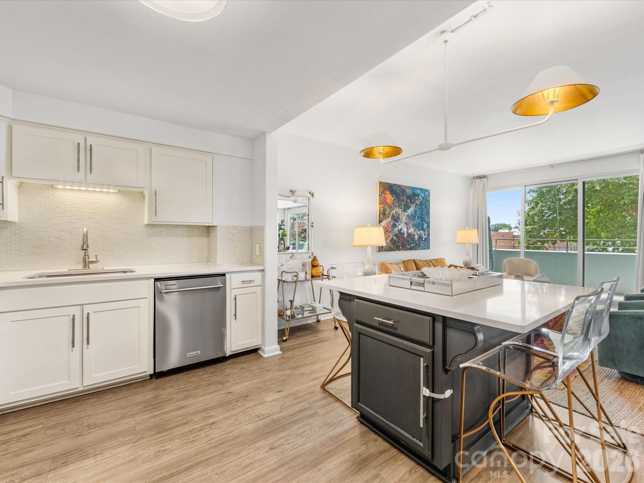 1300 Reece Road Unit: 200