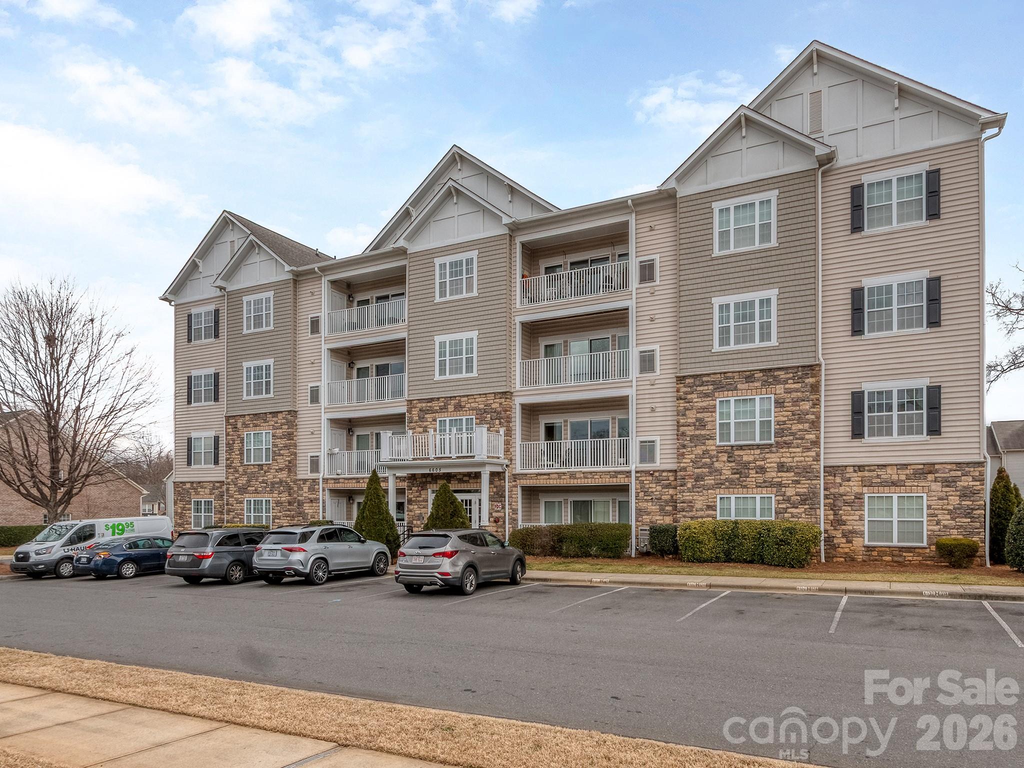 6605 Central Pacific Avenue Unit: 402