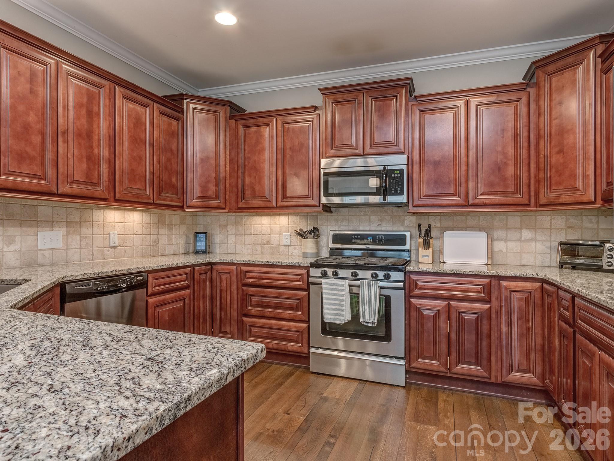 6605 Central Pacific Avenue Unit: 402