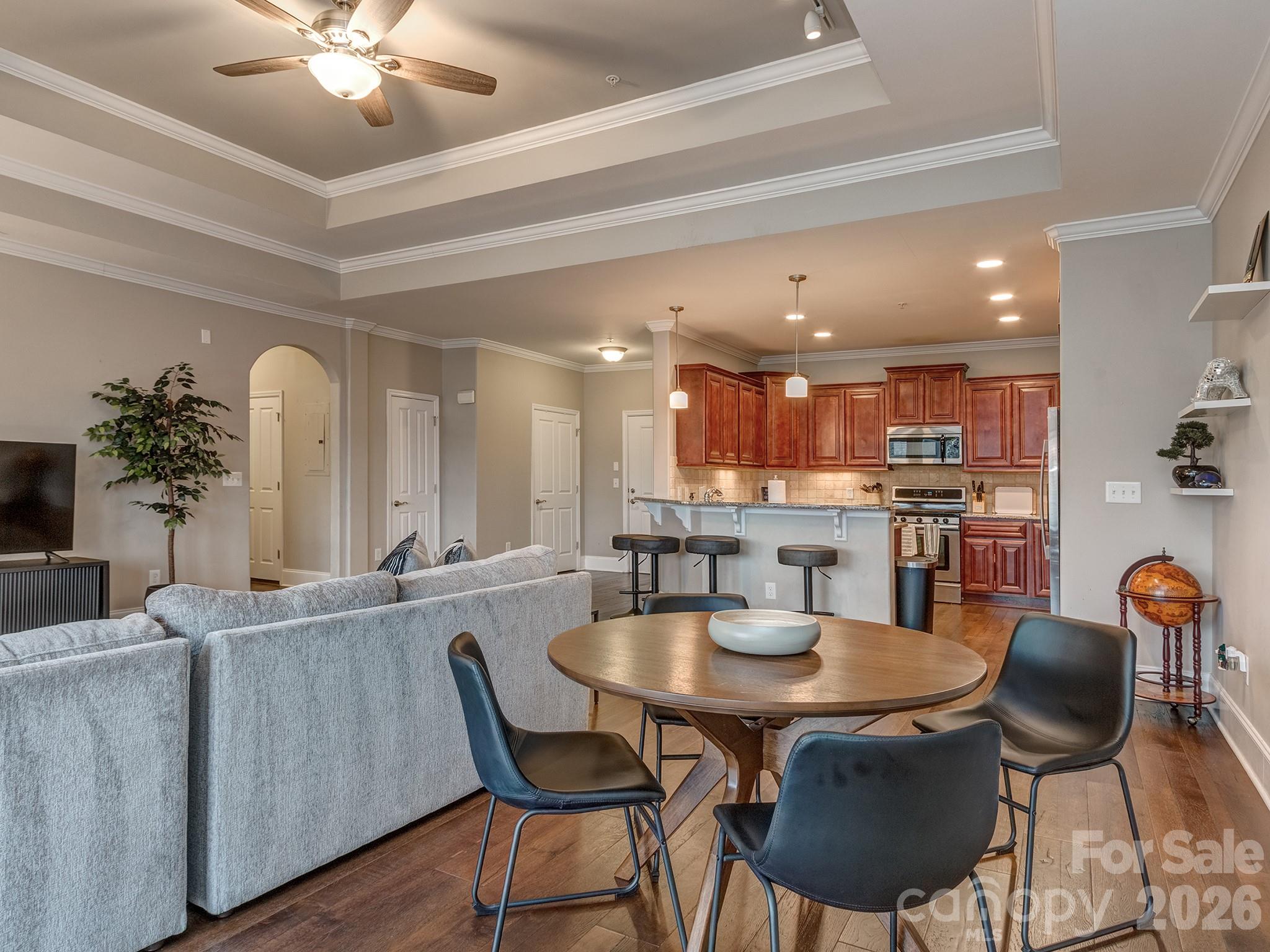 6605 Central Pacific Avenue Unit: 402