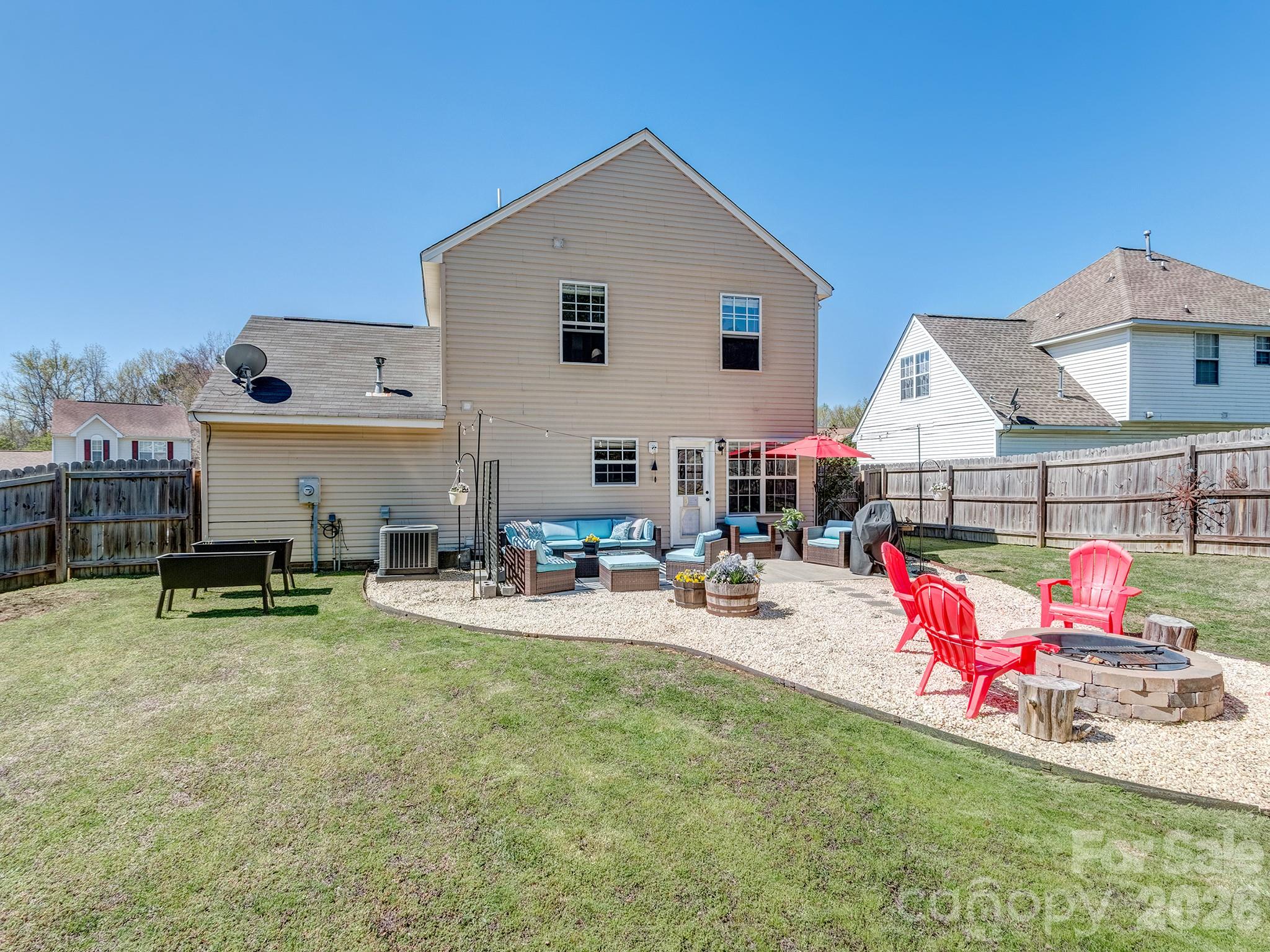 1512 Hollythorne Drive