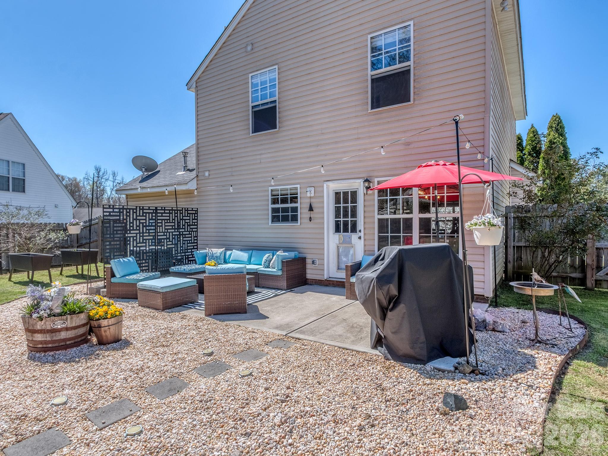 1512 Hollythorne Drive