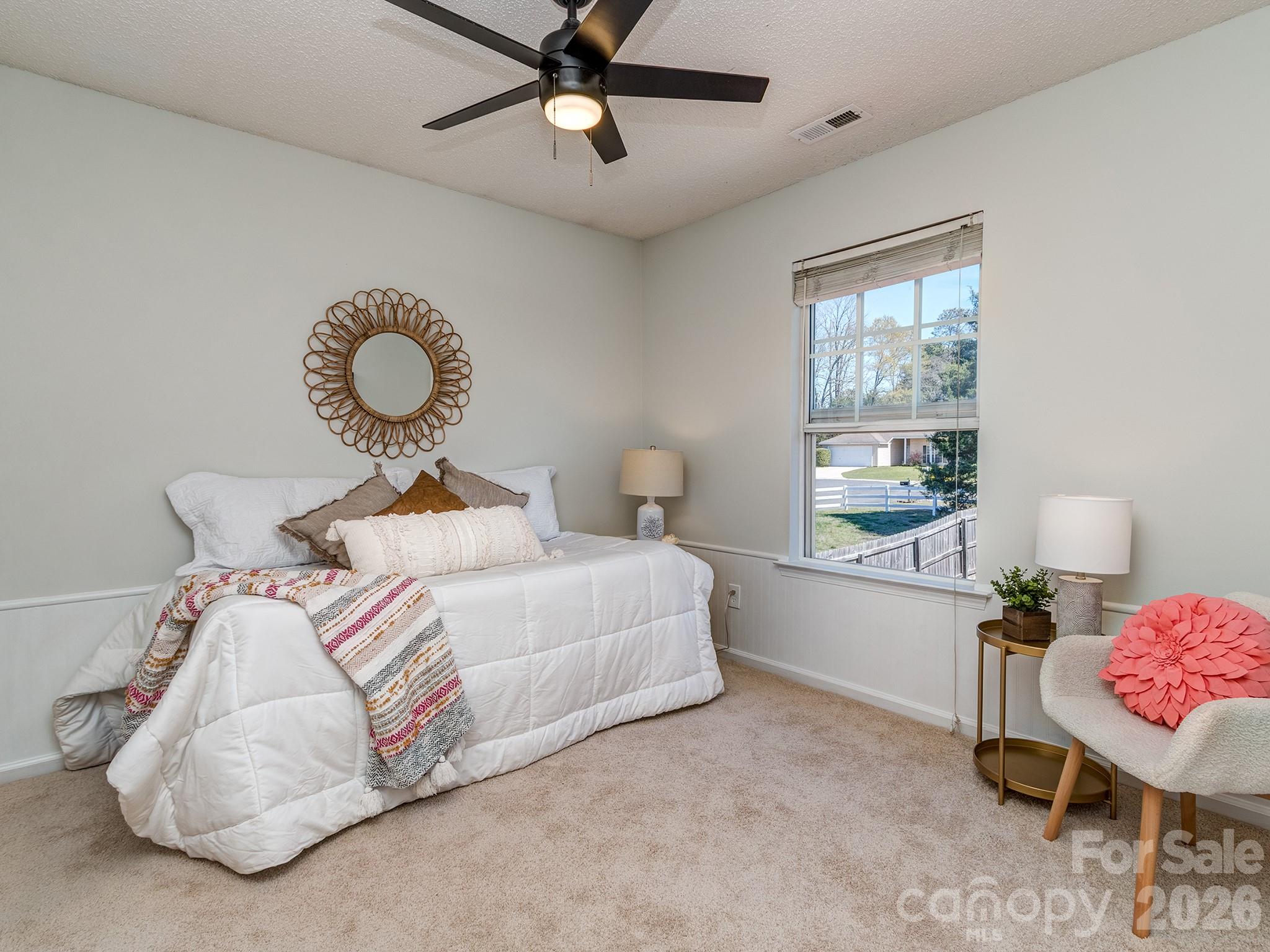 1512 Hollythorne Drive