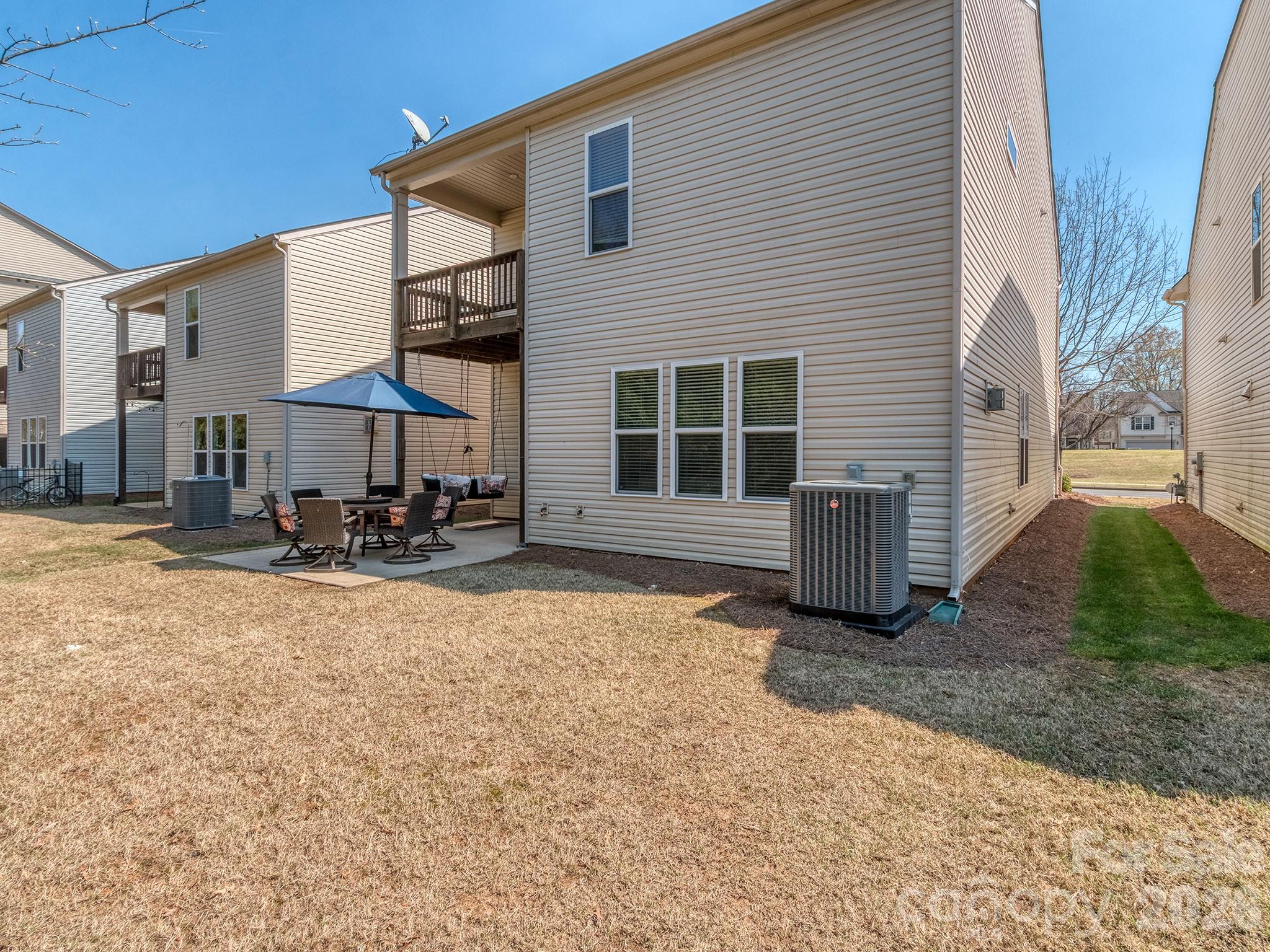 6028 Union Pacific Avenue