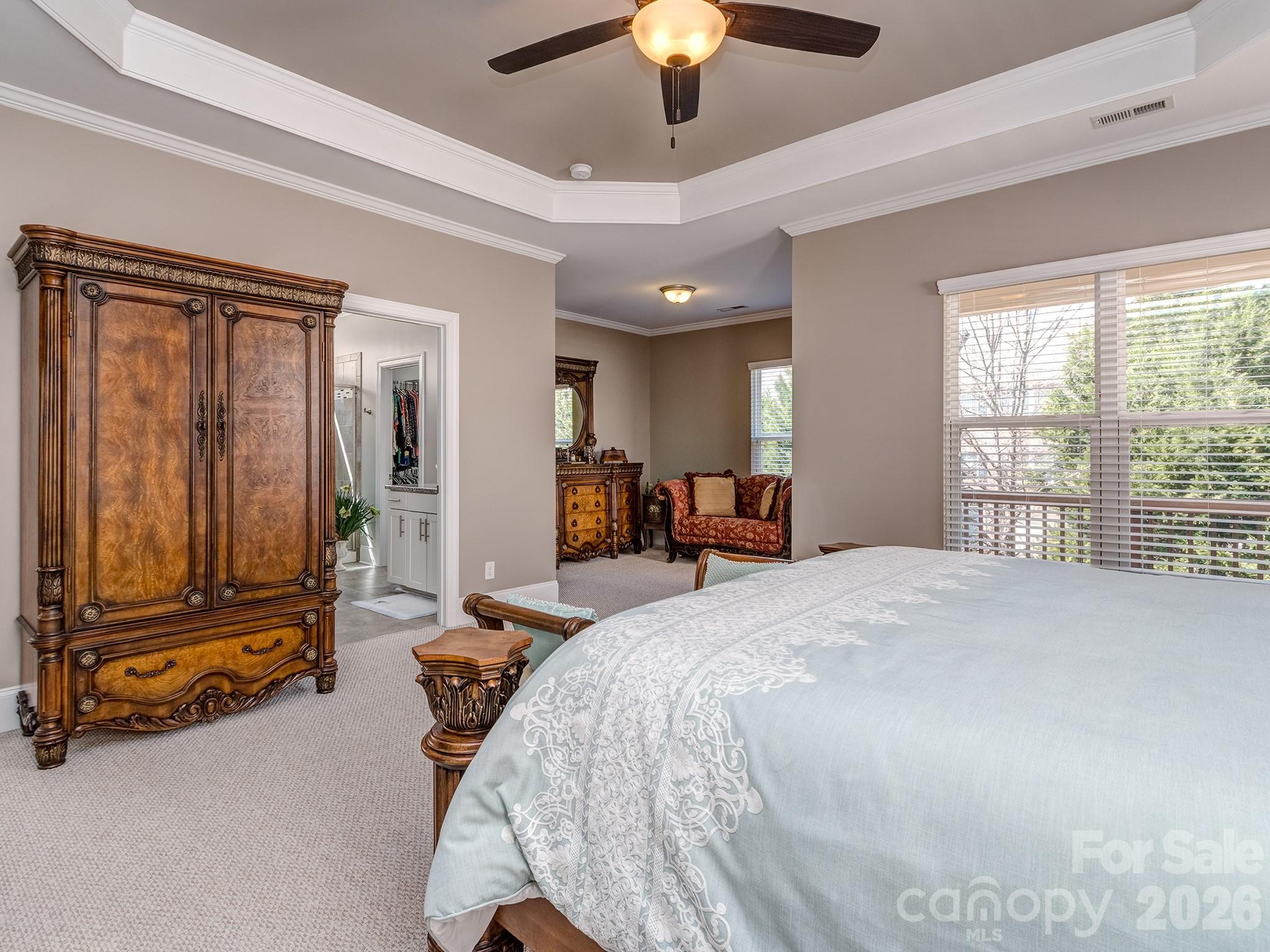 6028 Union Pacific Avenue