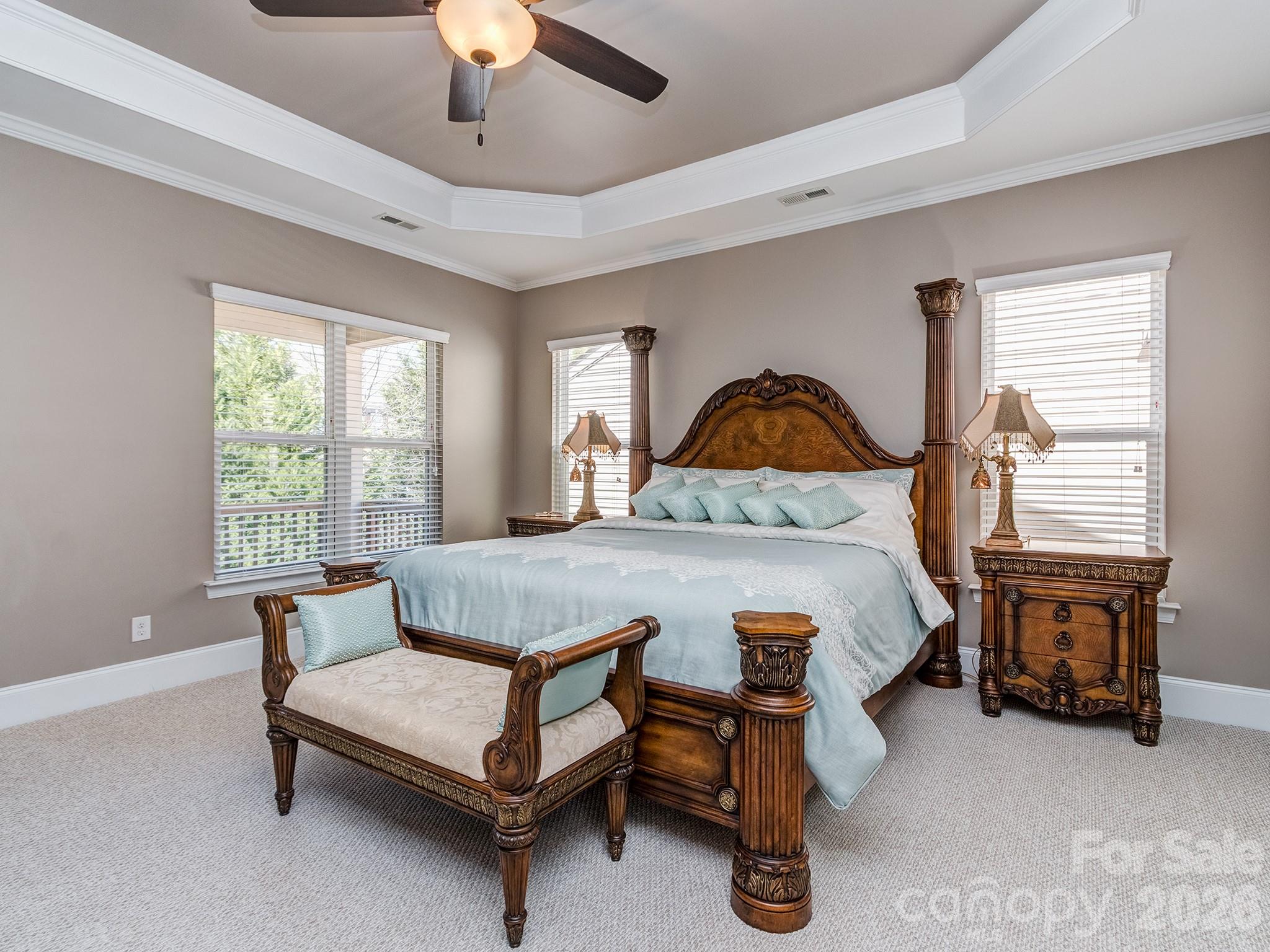 6028 Union Pacific Avenue