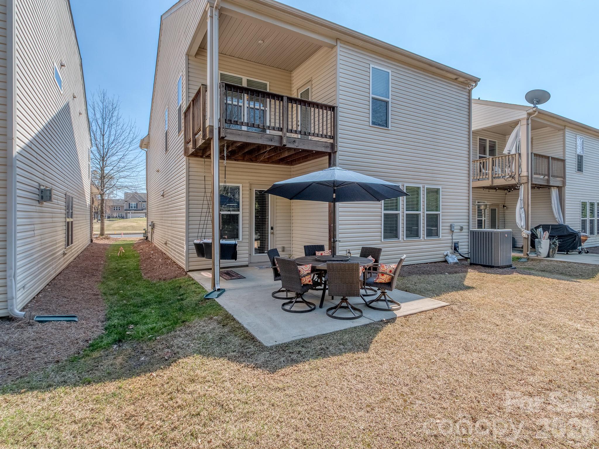 6028 Union Pacific Avenue