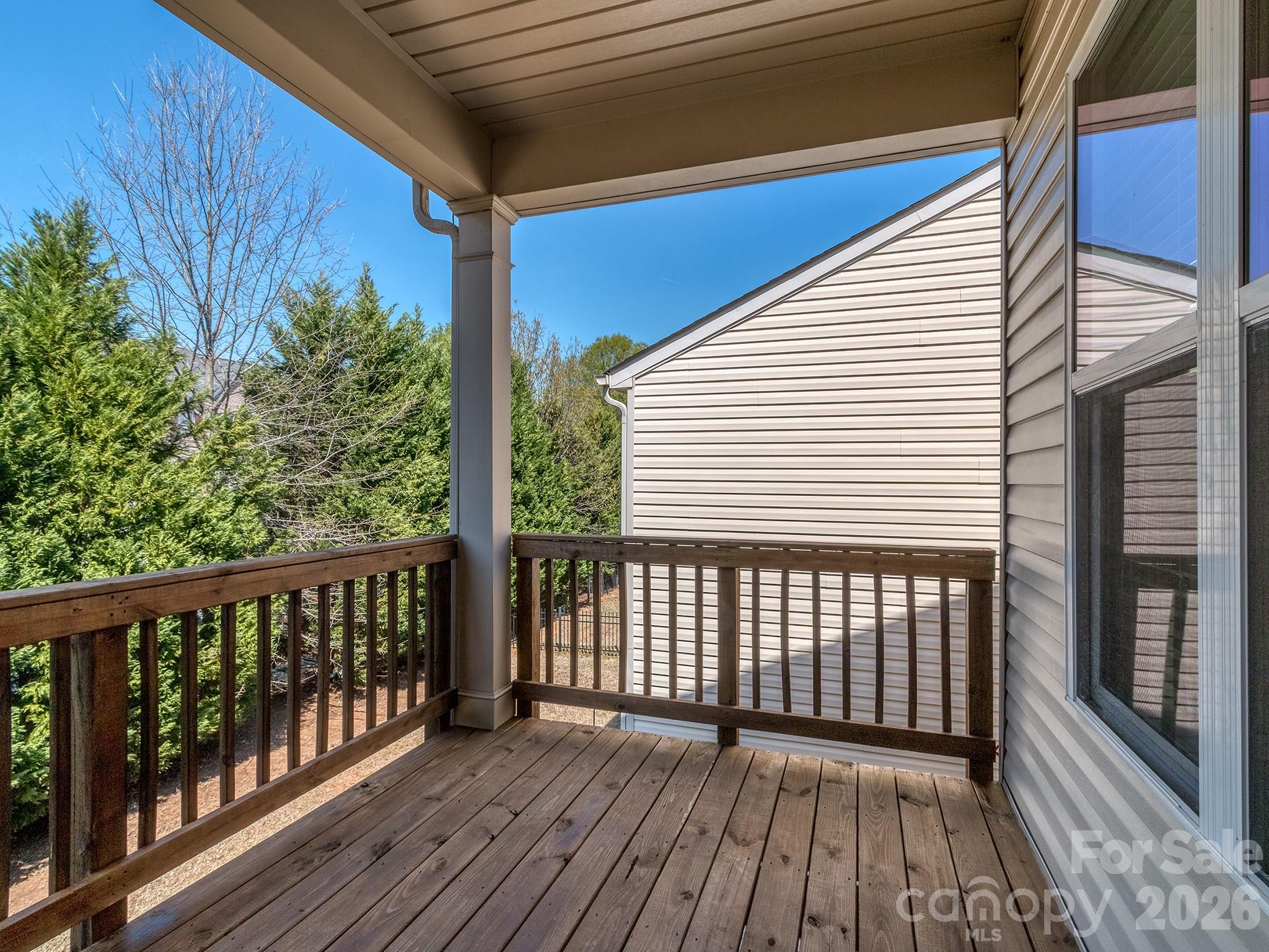 6028 Union Pacific Avenue