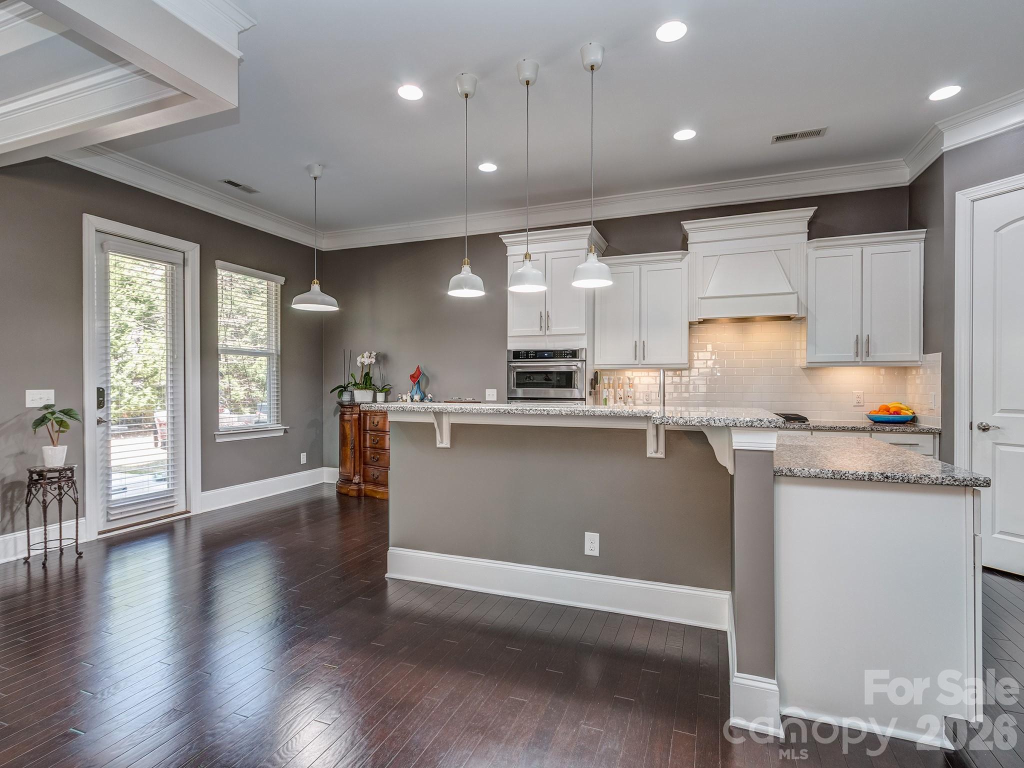 6028 Union Pacific Avenue