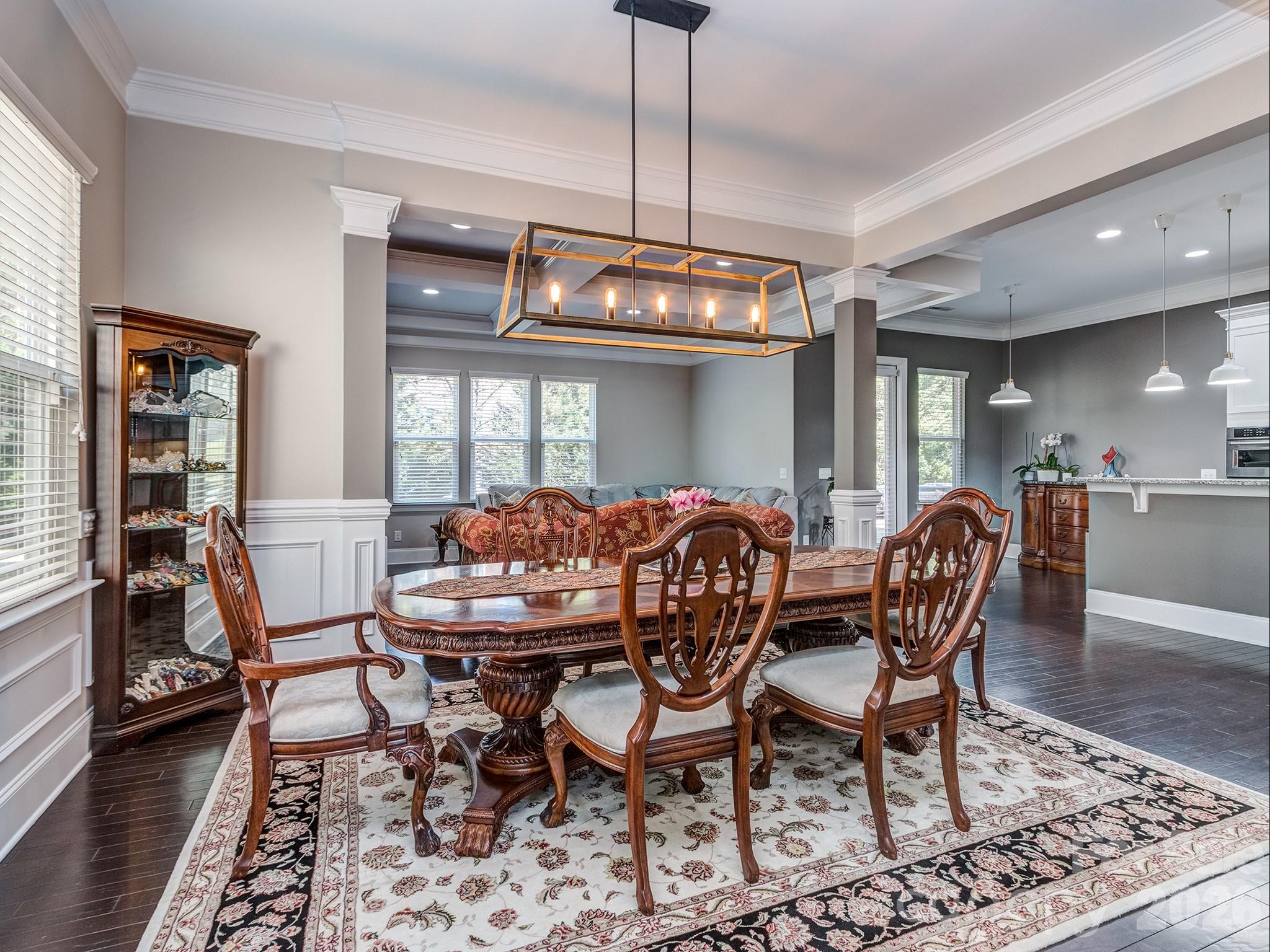 6028 Union Pacific Avenue