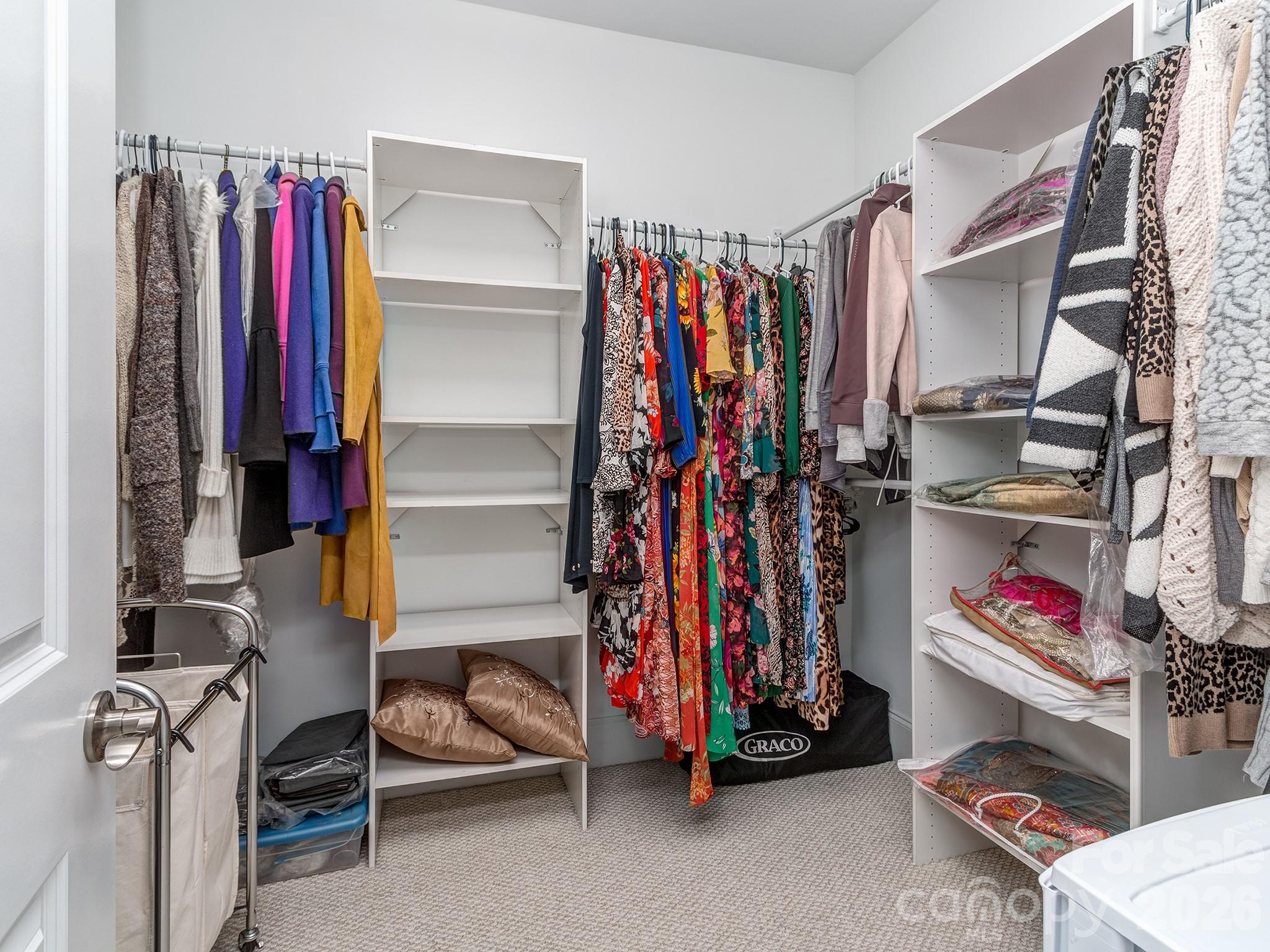 6028 Union Pacific Avenue