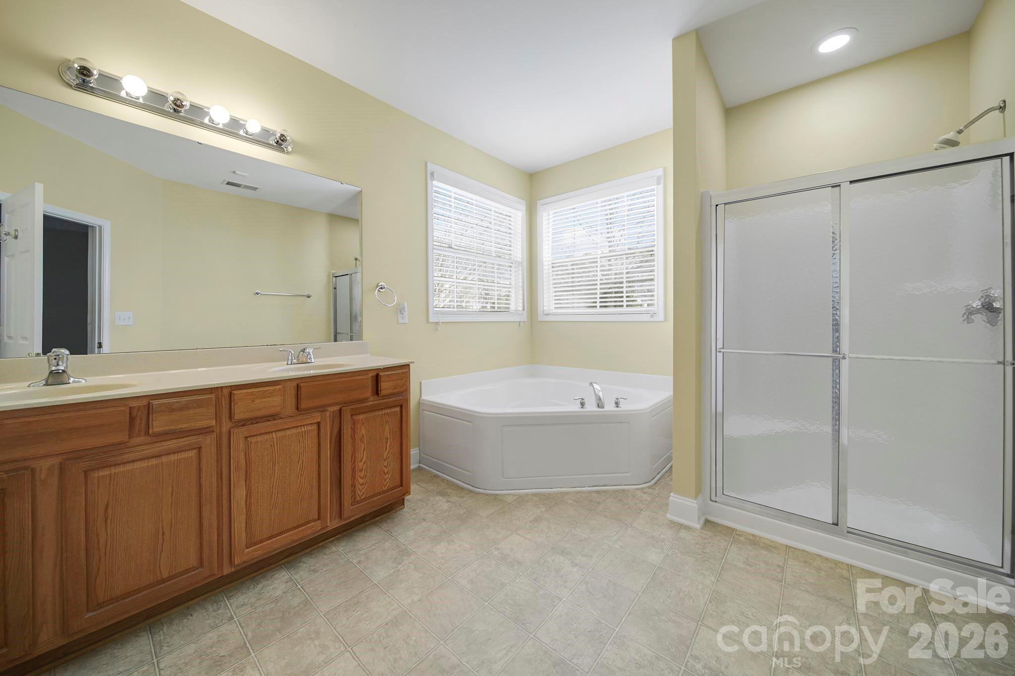 901 Platinum Drive