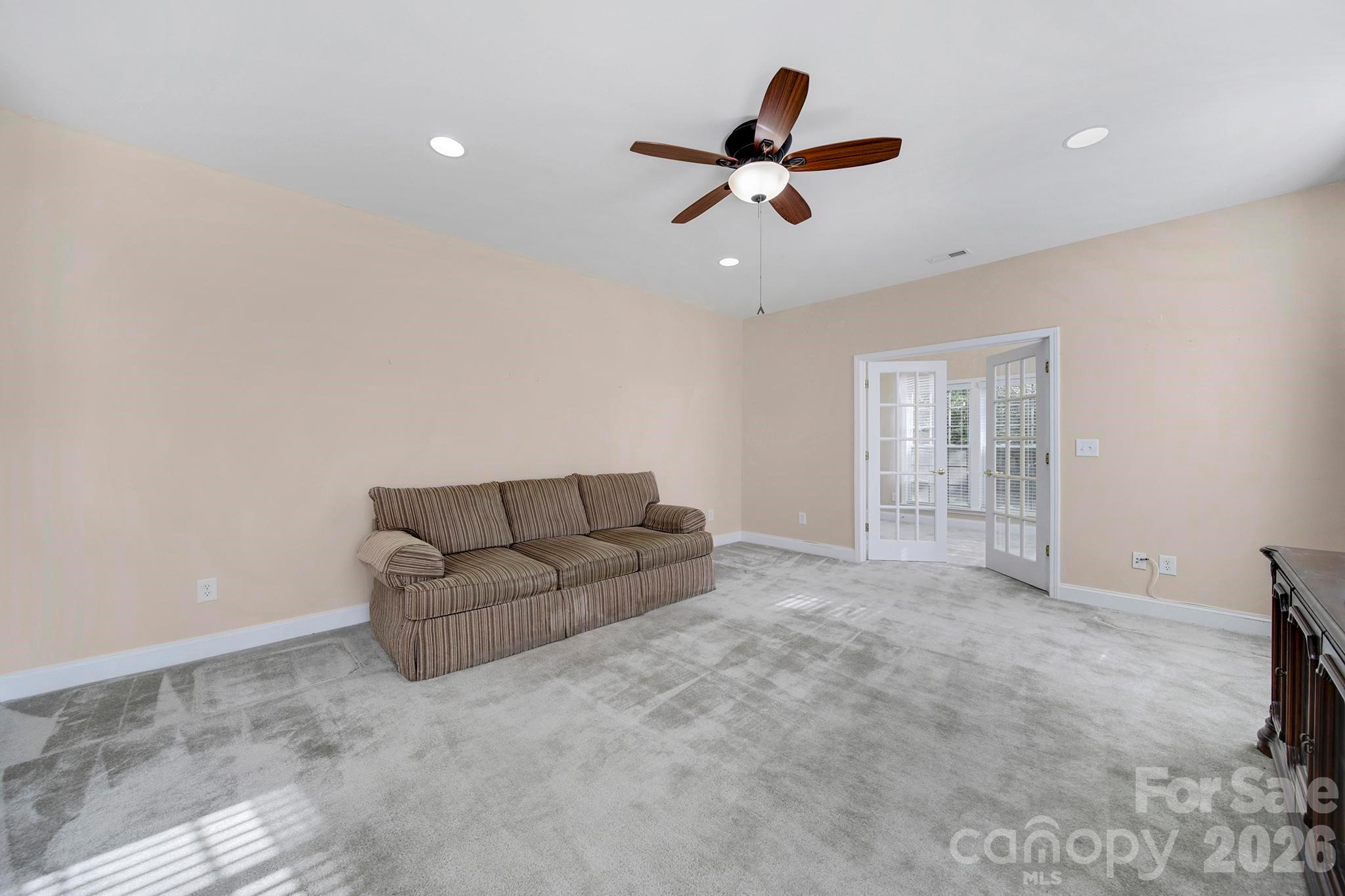 901 Platinum Drive