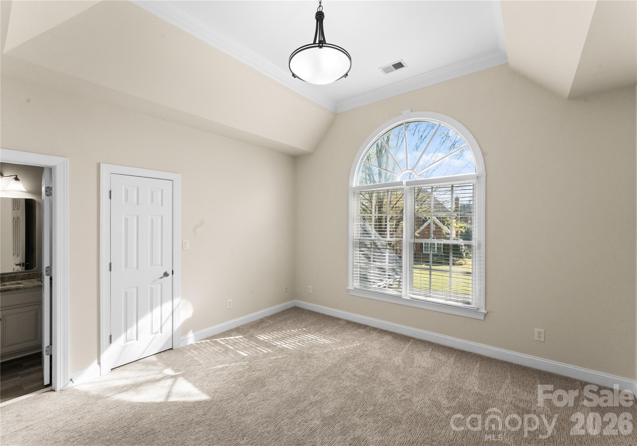 6612 Saunton Court