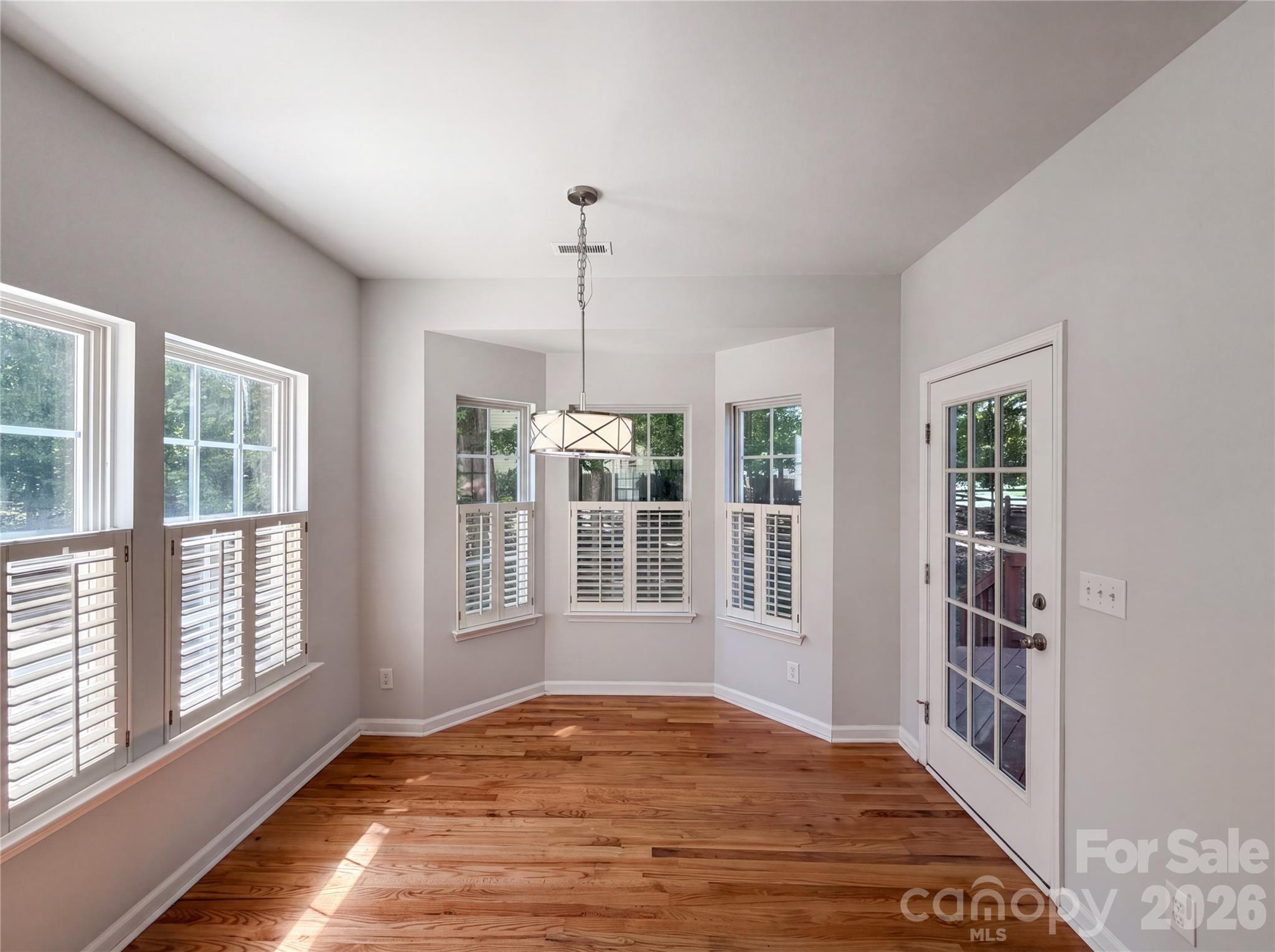 2916 Pinewood Hill Drive