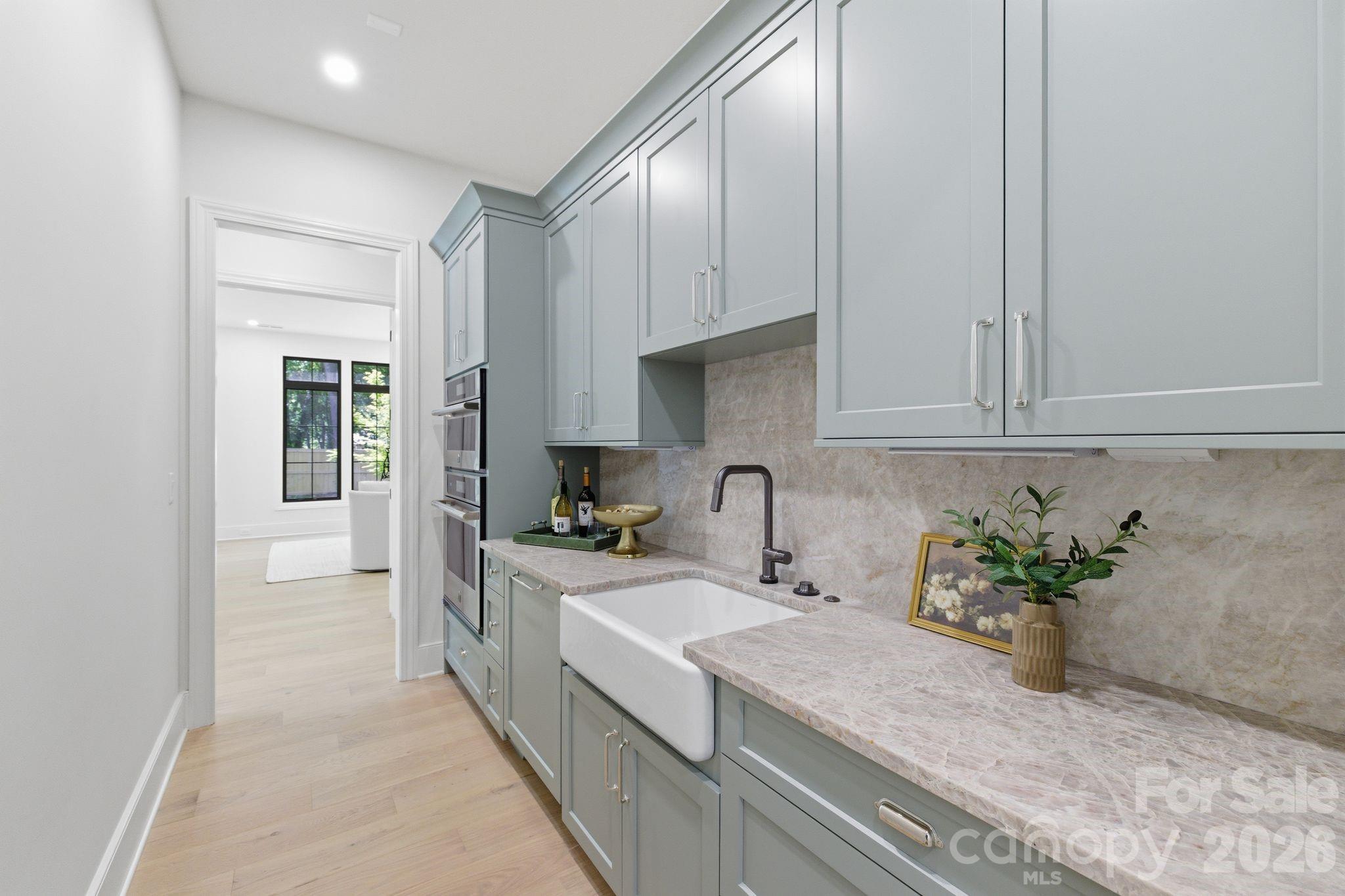 3028 Eastham Lane