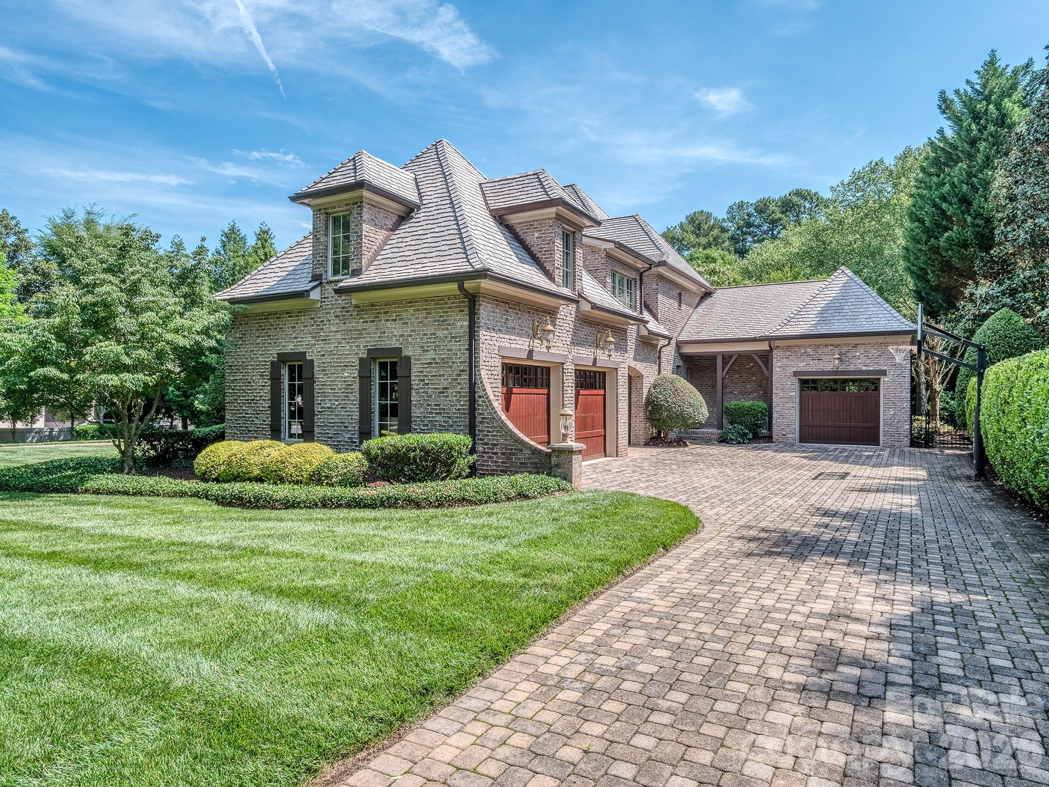 405 Eagle Bend Drive
