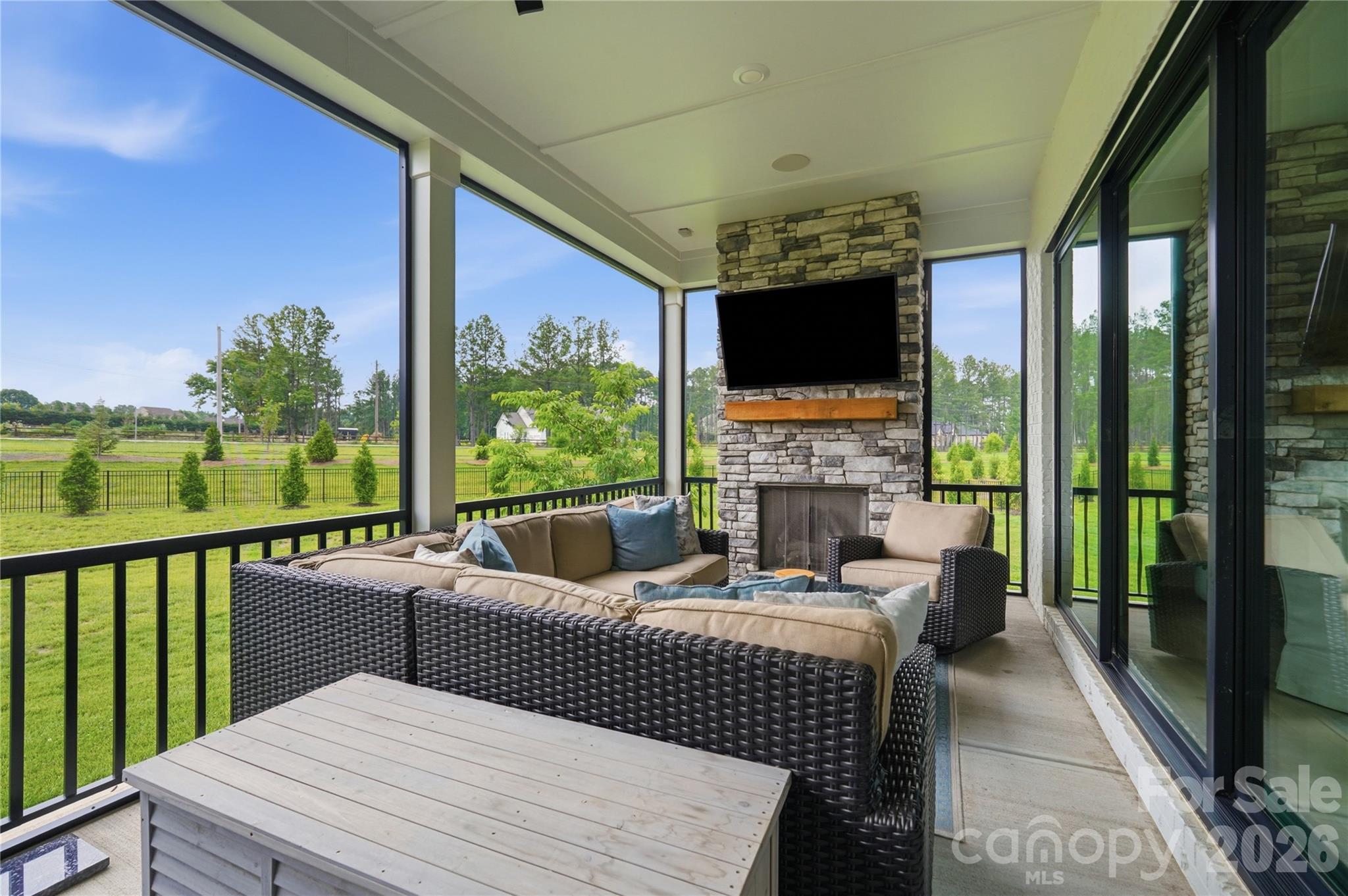 1318 Pomar Circle