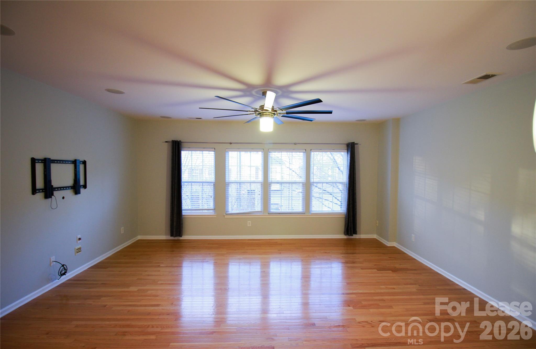 264 W Bland Street