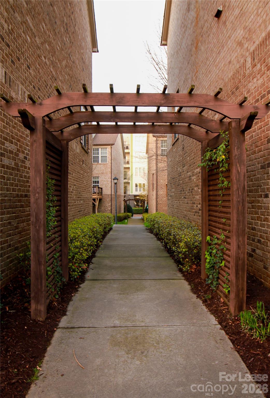 264 W Bland Street