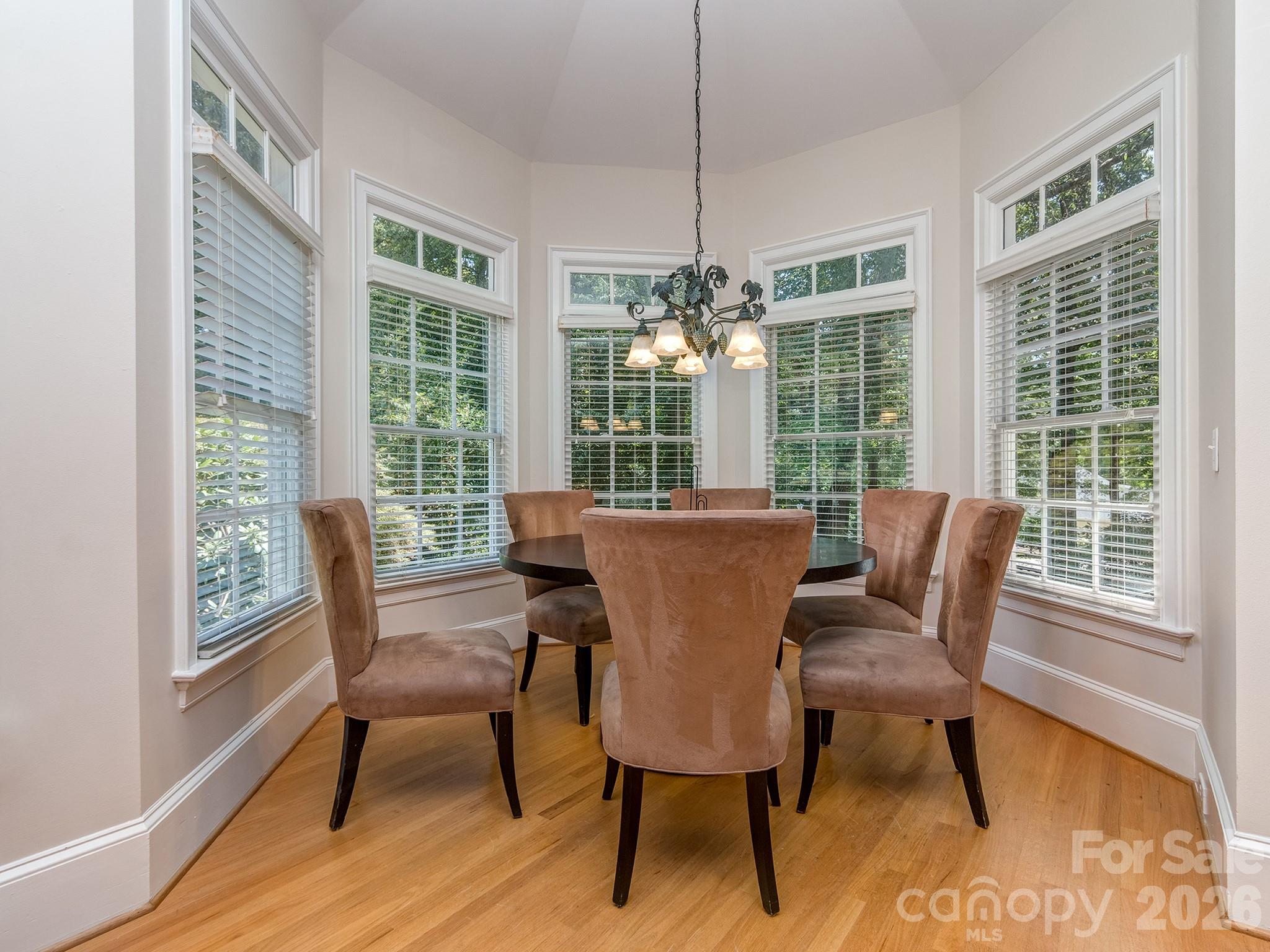 1733 White Pond Lane