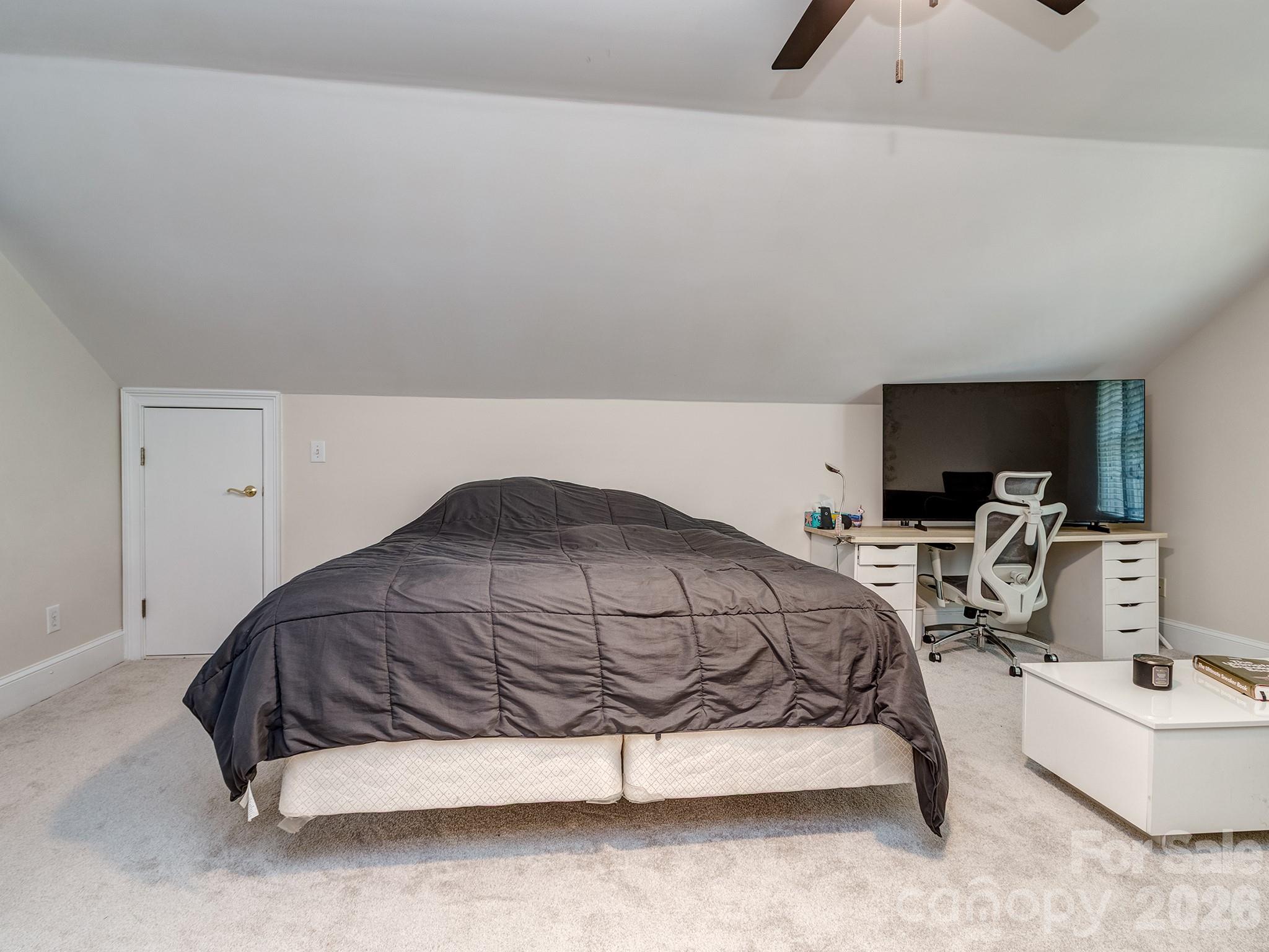 1733 White Pond Lane