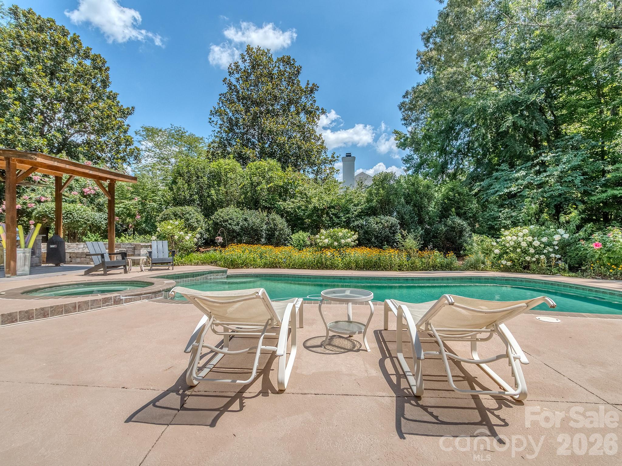 1733 White Pond Lane