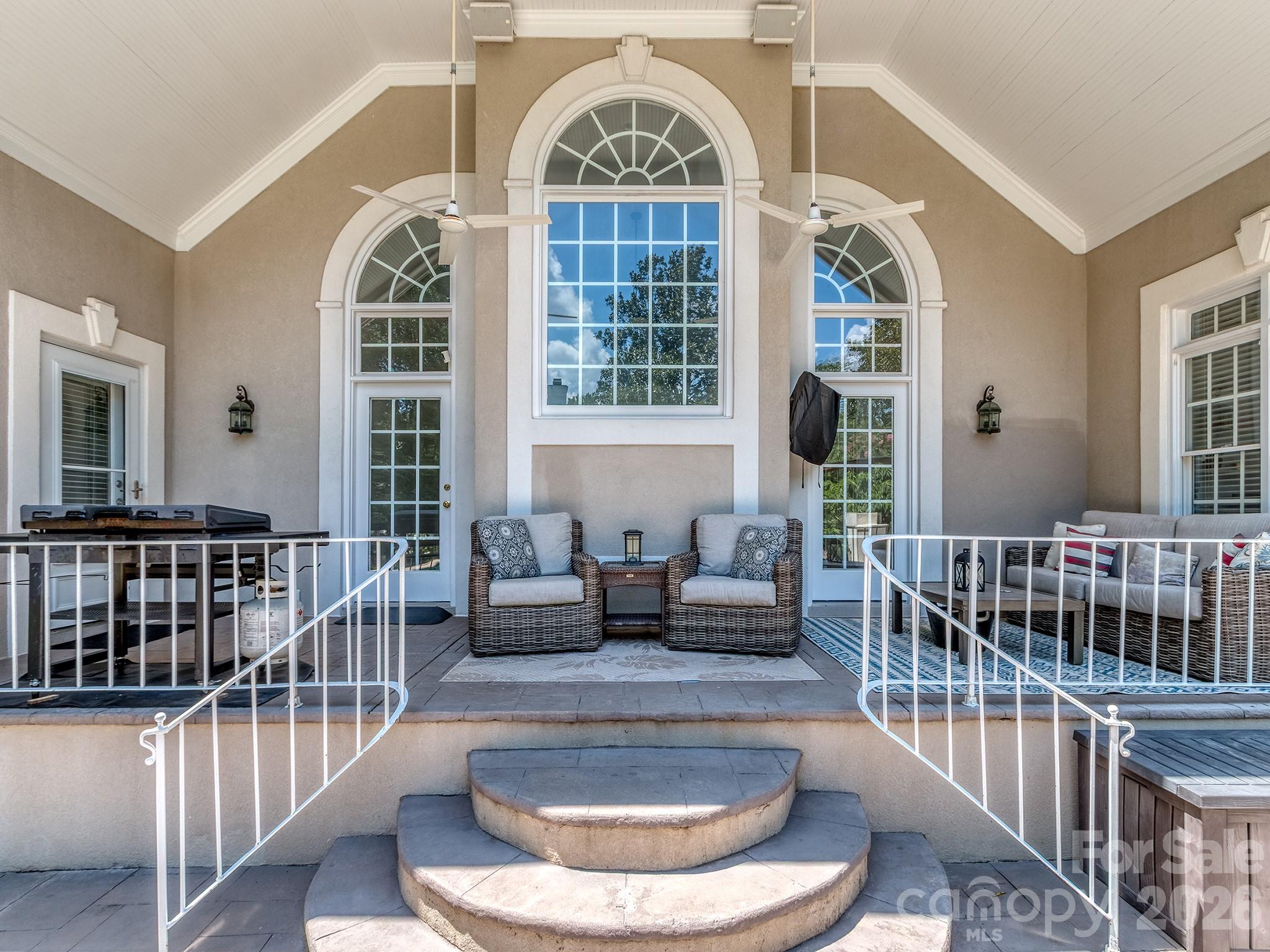 1733 White Pond Lane