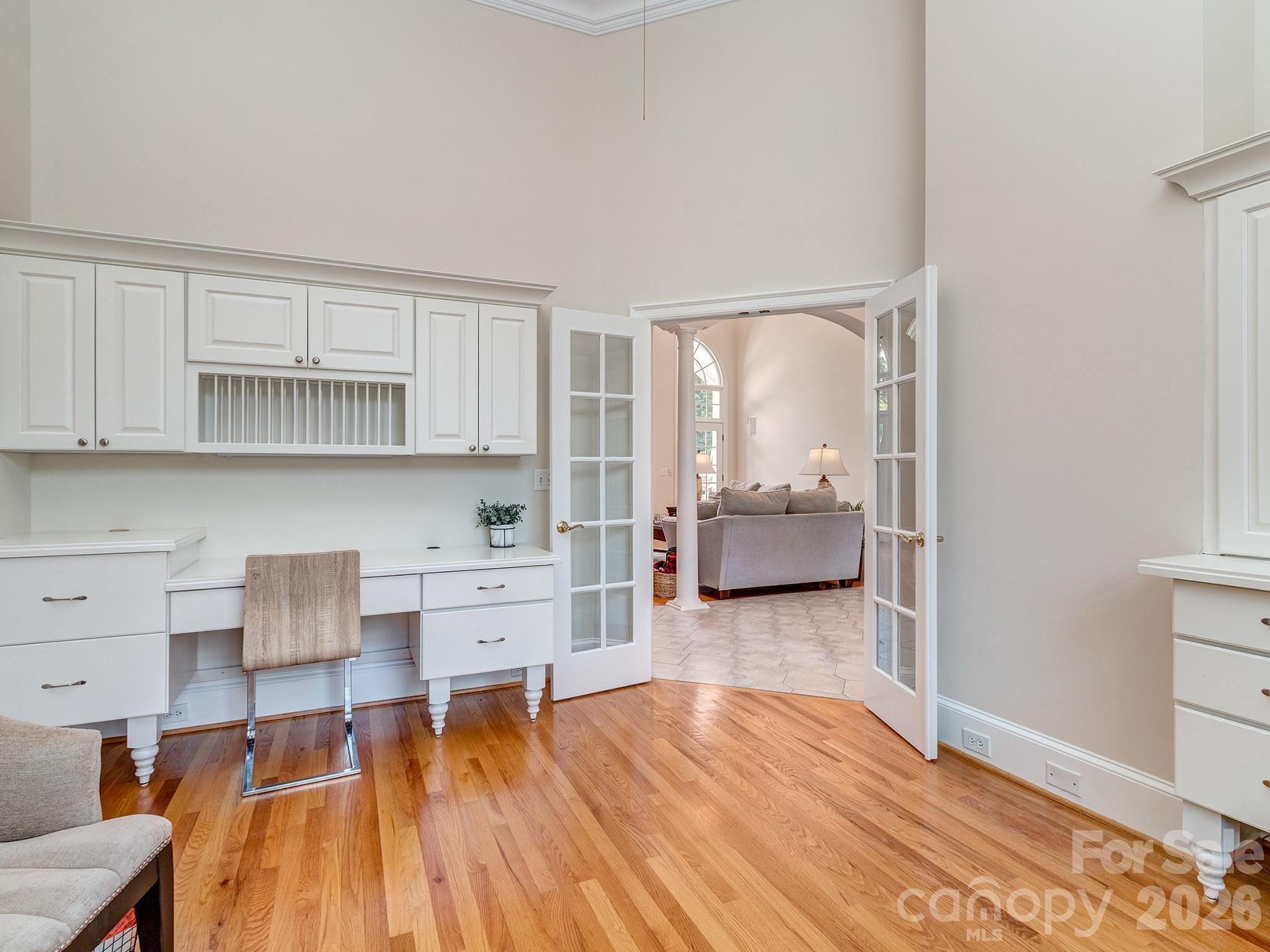 1733 White Pond Lane