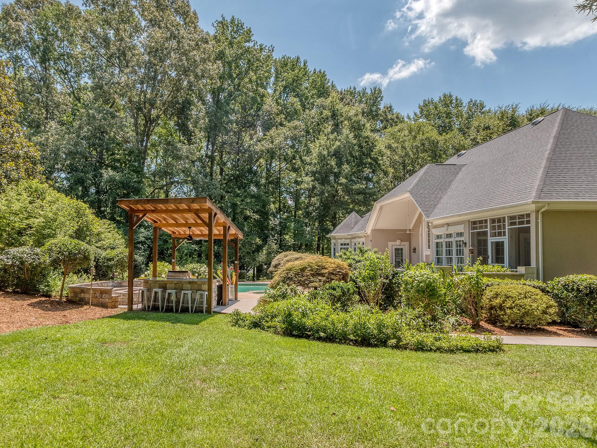1733 White Pond Lane
