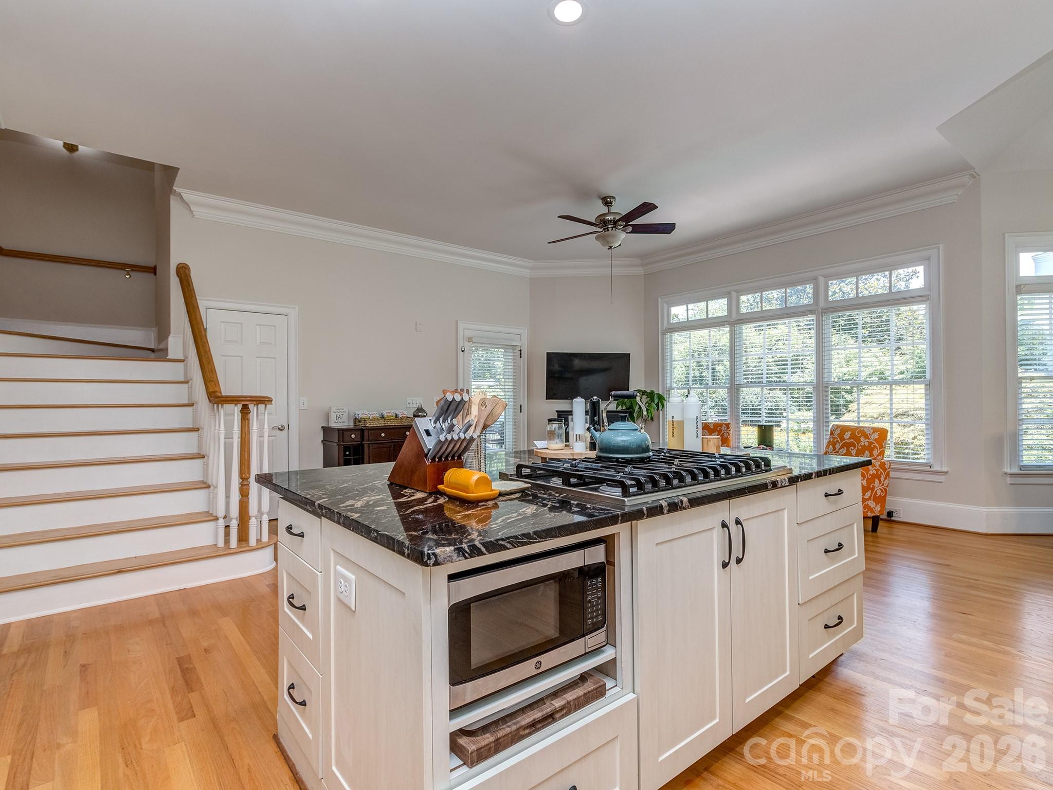 1733 White Pond Lane