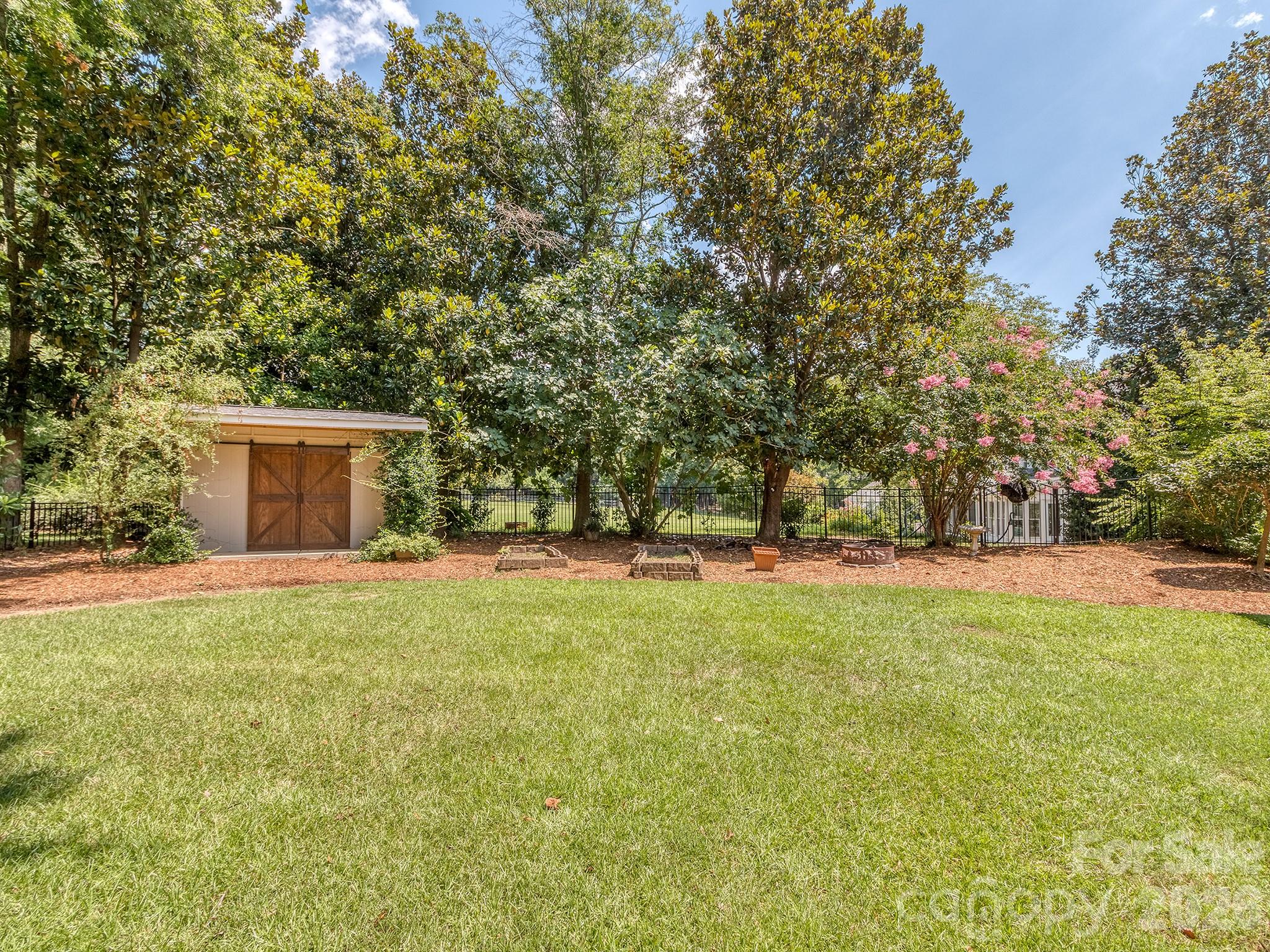 1733 White Pond Lane