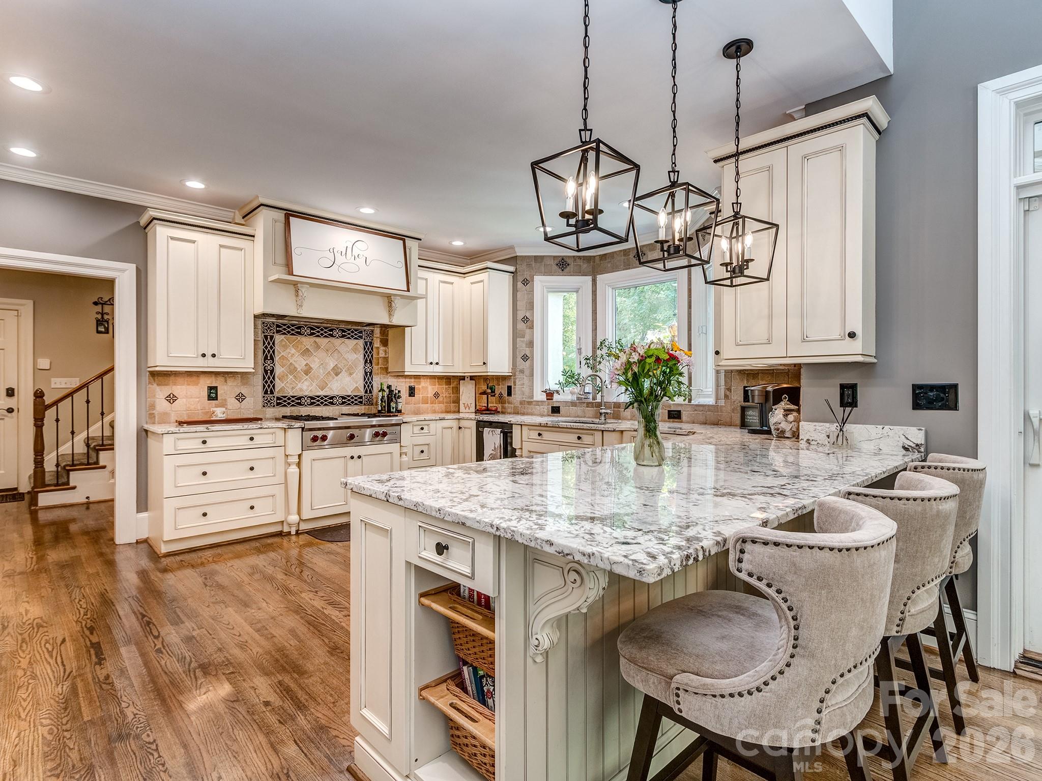 5904 Cabell View Court