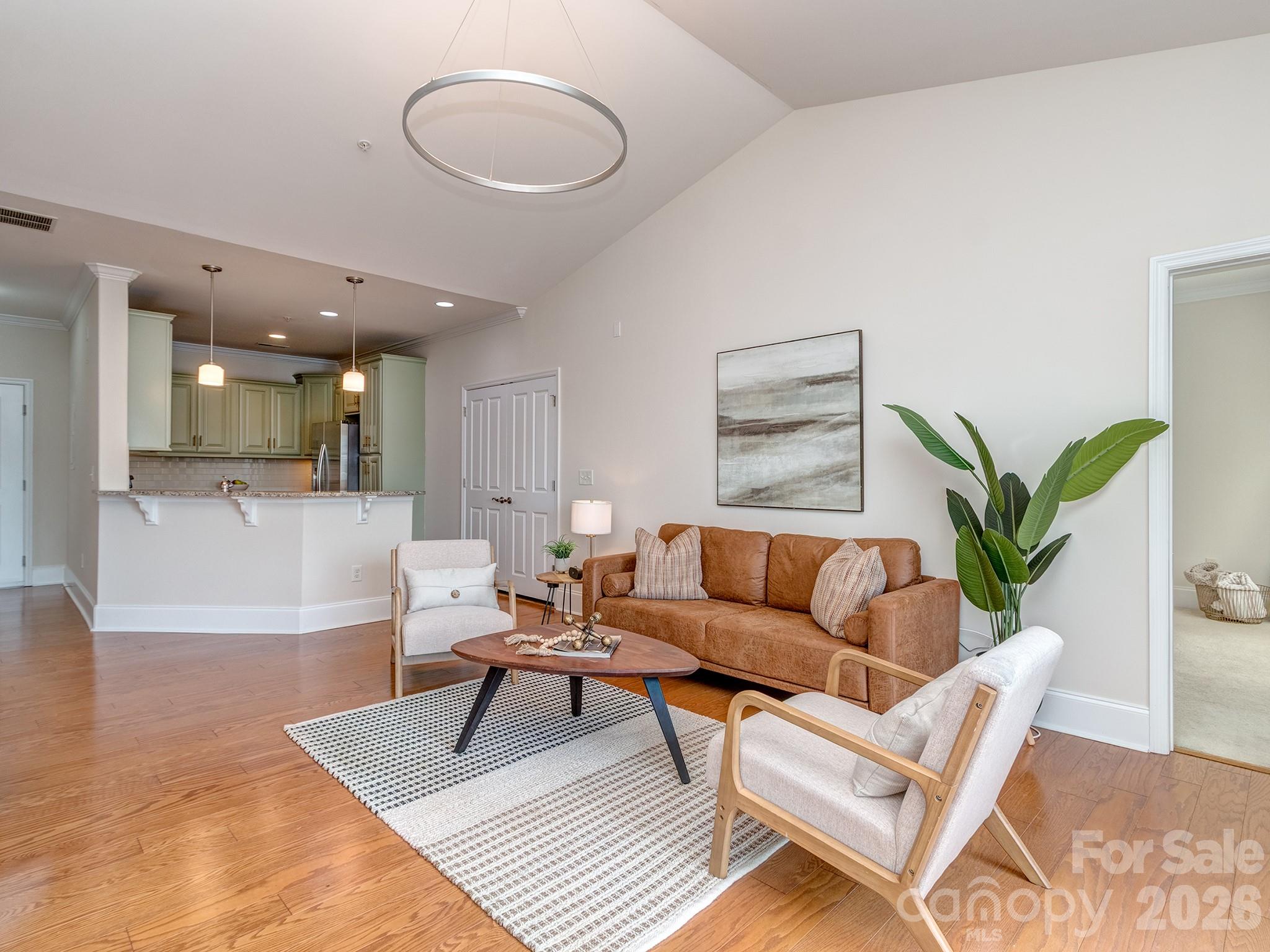 6605 Central Pacific Avenue Unit: 403