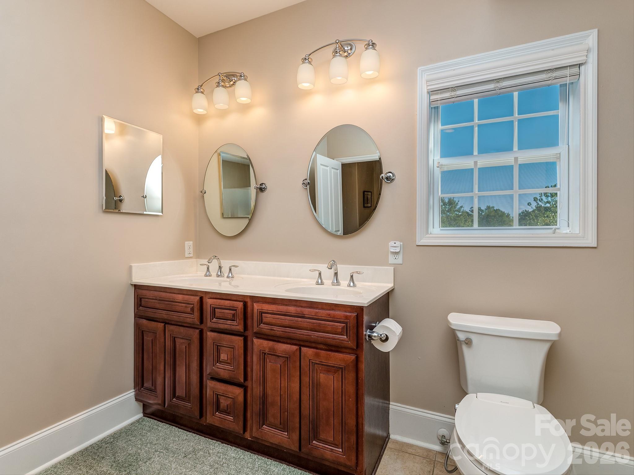 6605 Central Pacific Avenue Unit: 302
