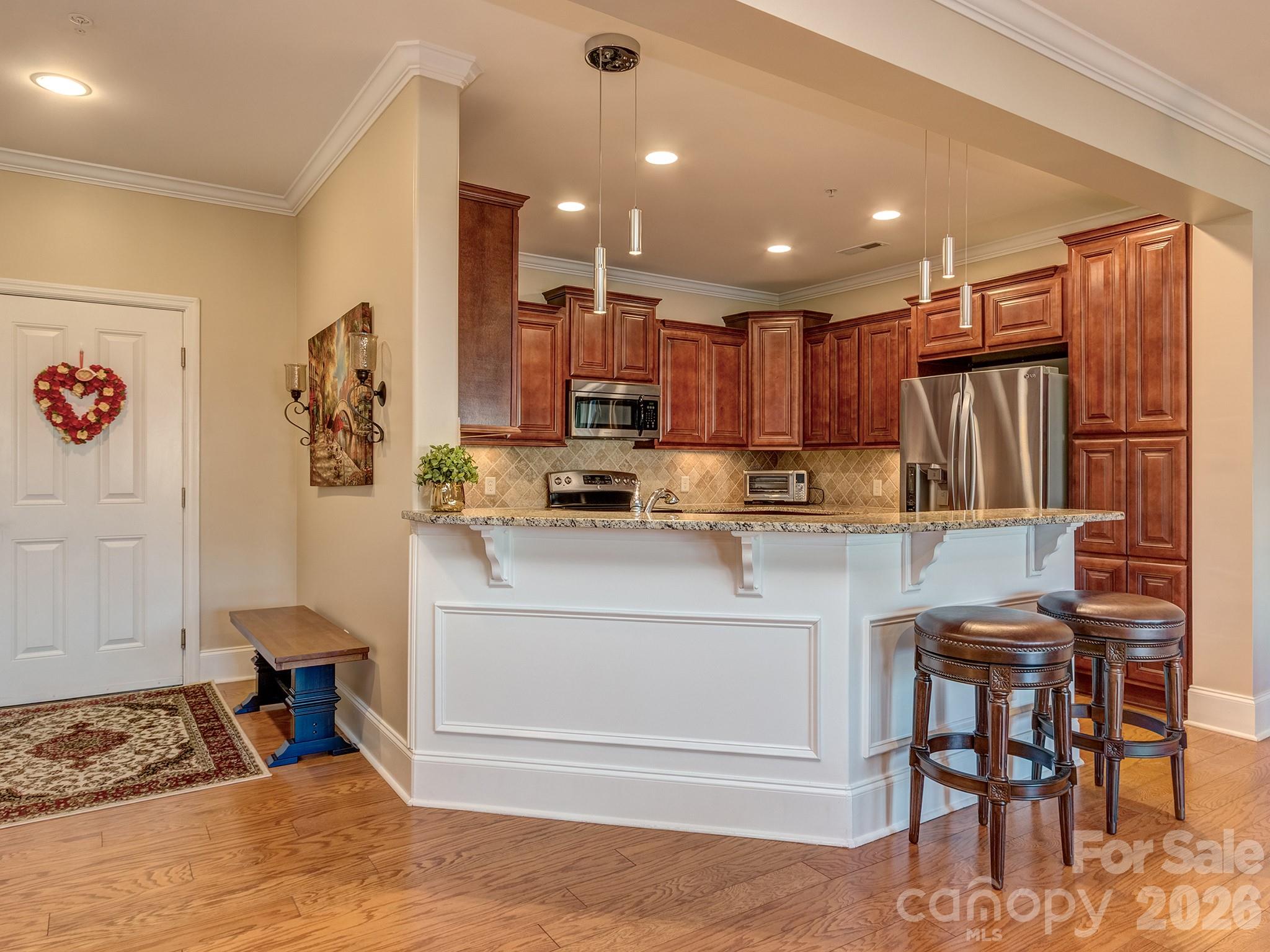 6605 Central Pacific Avenue Unit: 302