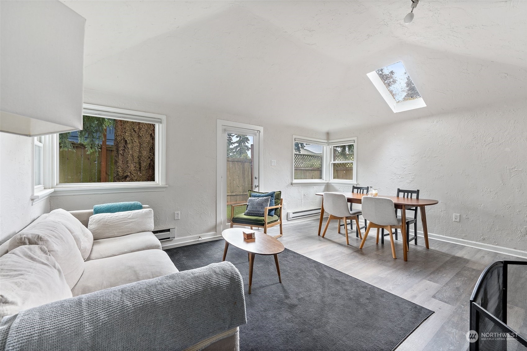 11016 15th Avenue NE