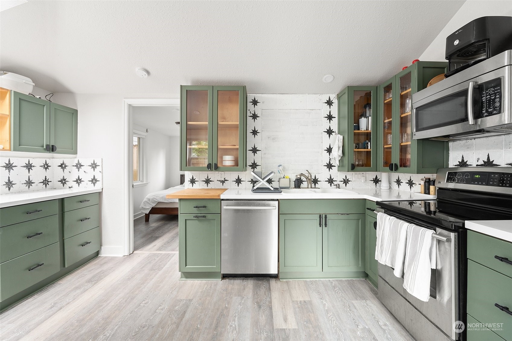 11016 15th Avenue NE