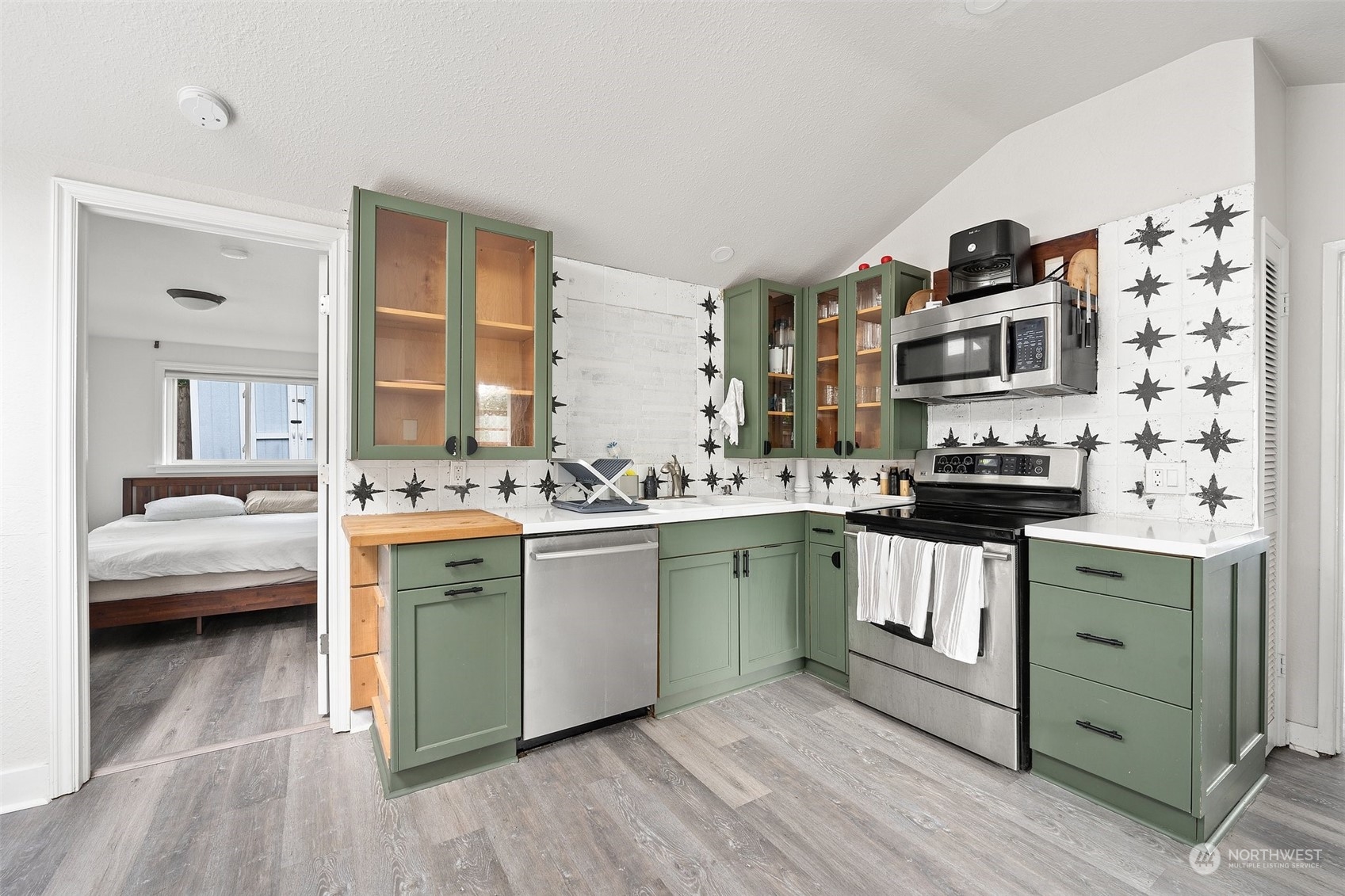 11016 15th Avenue NE