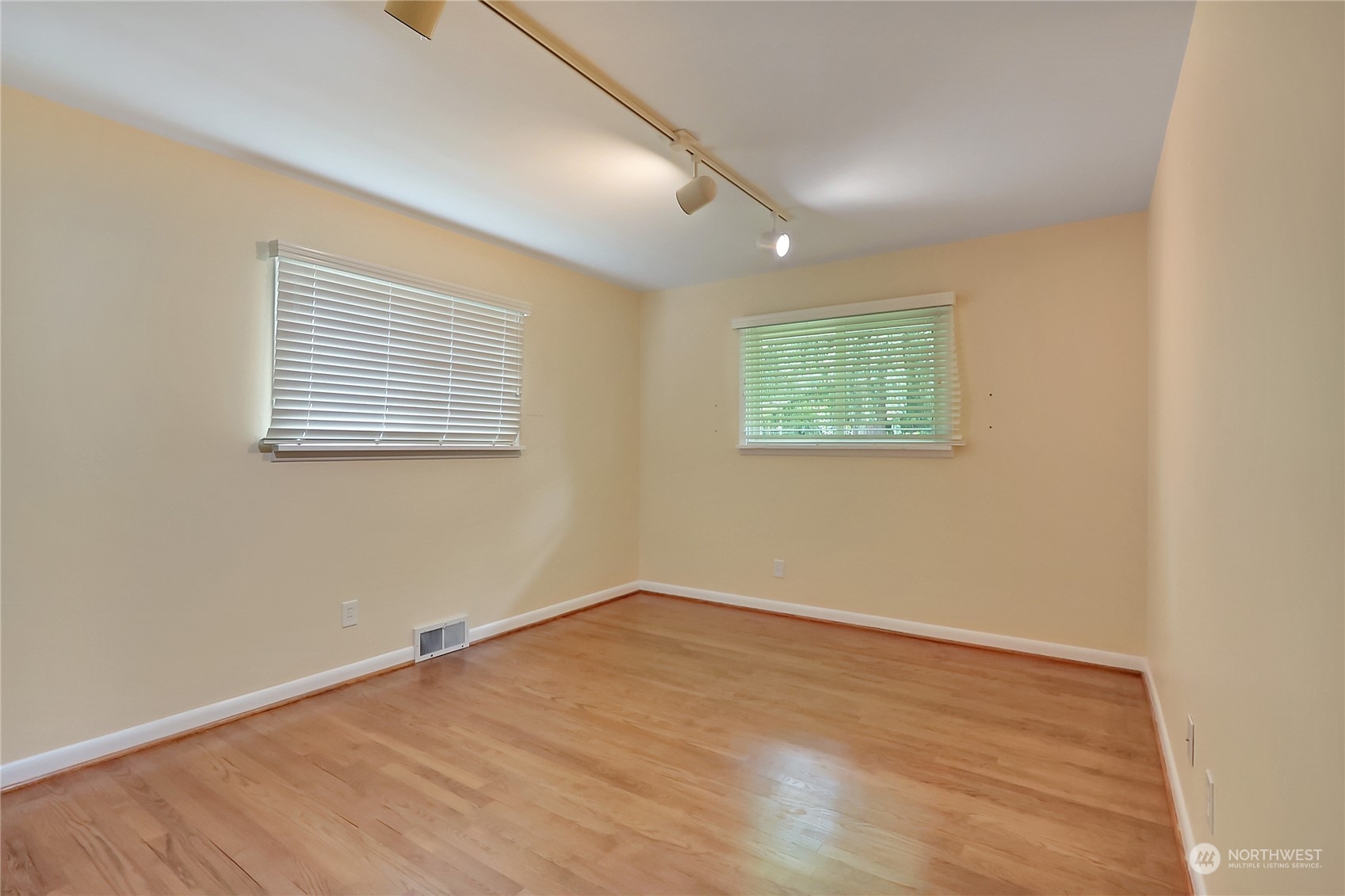 16833 19th Avenue SW