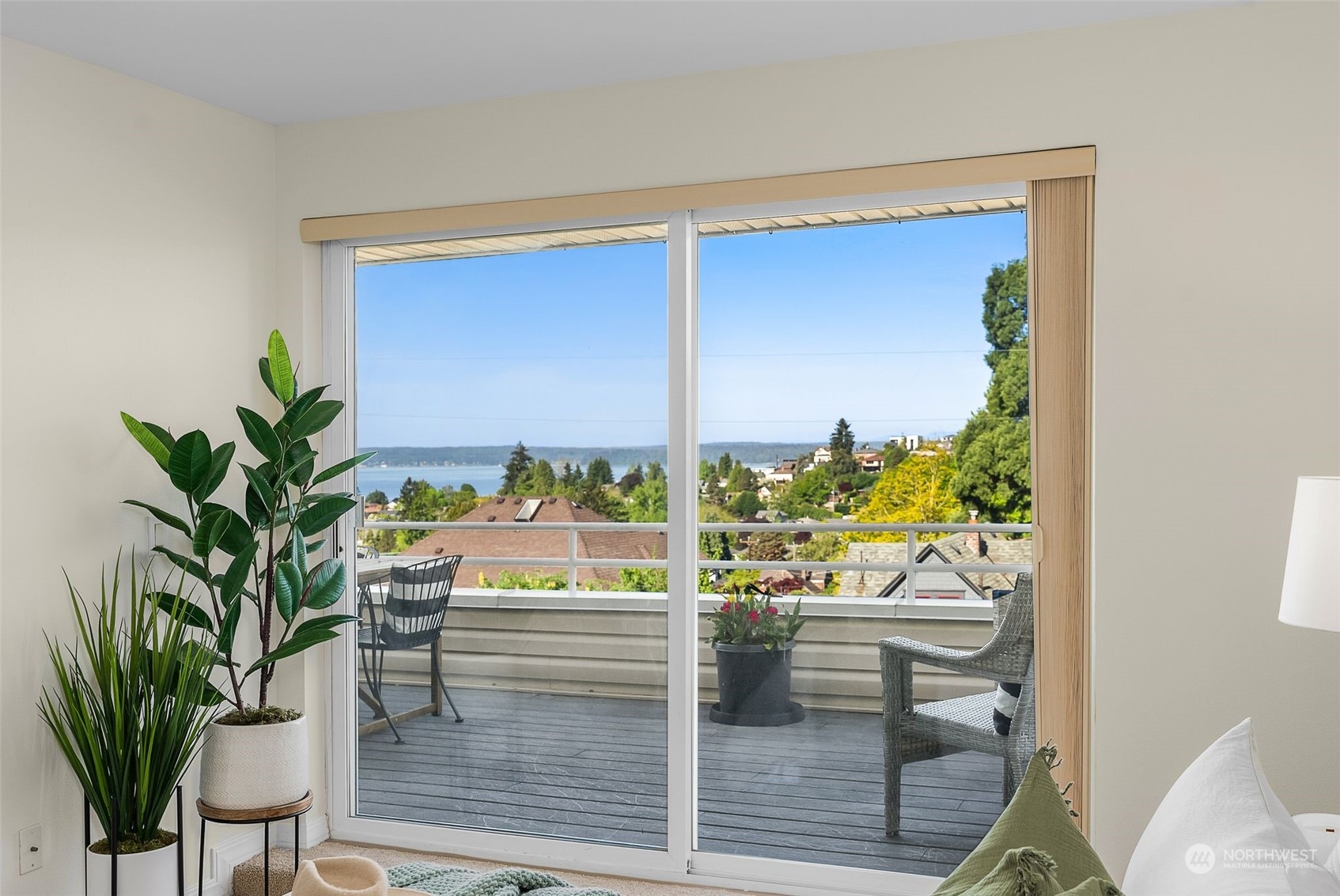 4527 45th Avenue SW Unit: 302S