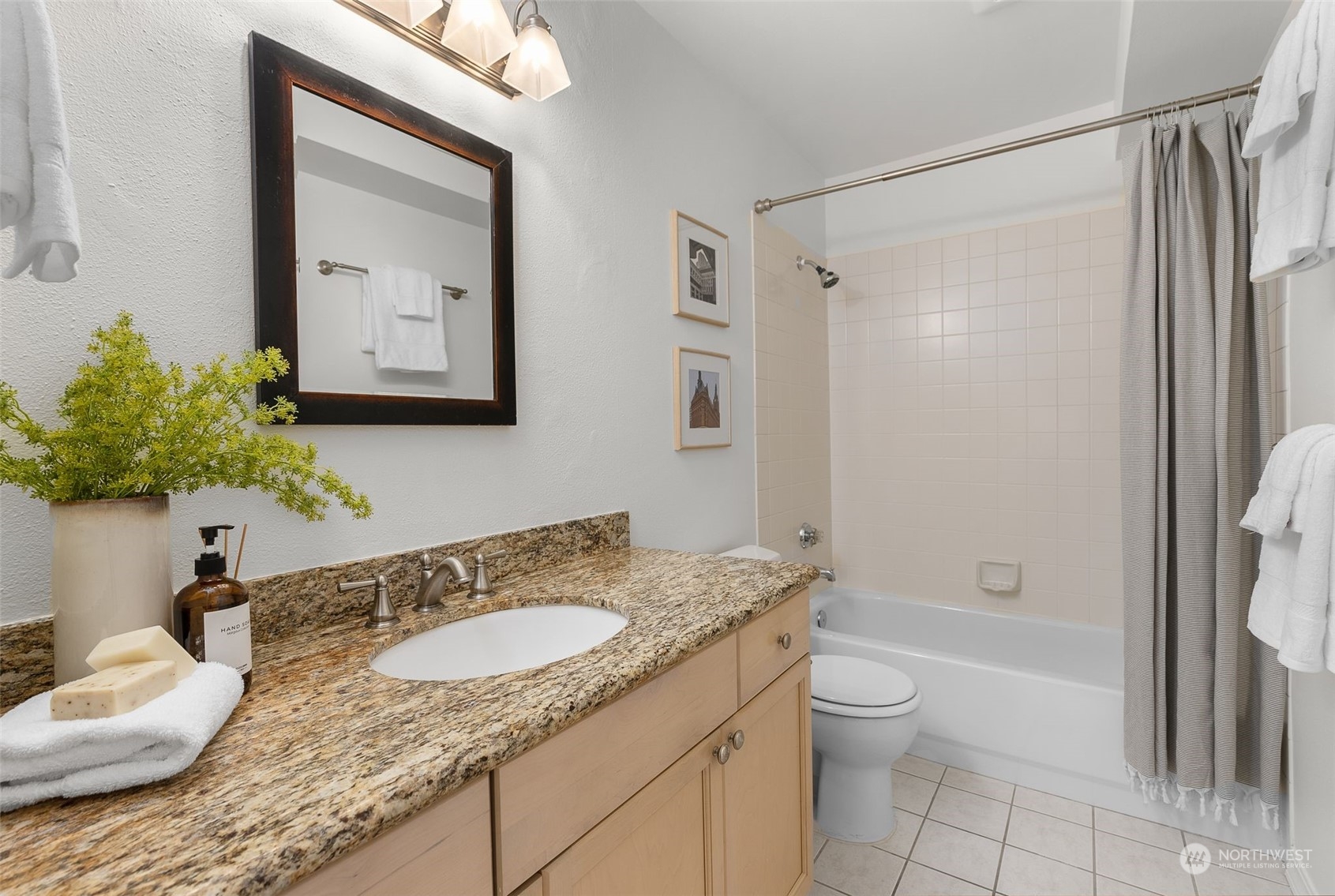 4527 45th Avenue SW Unit: 302S