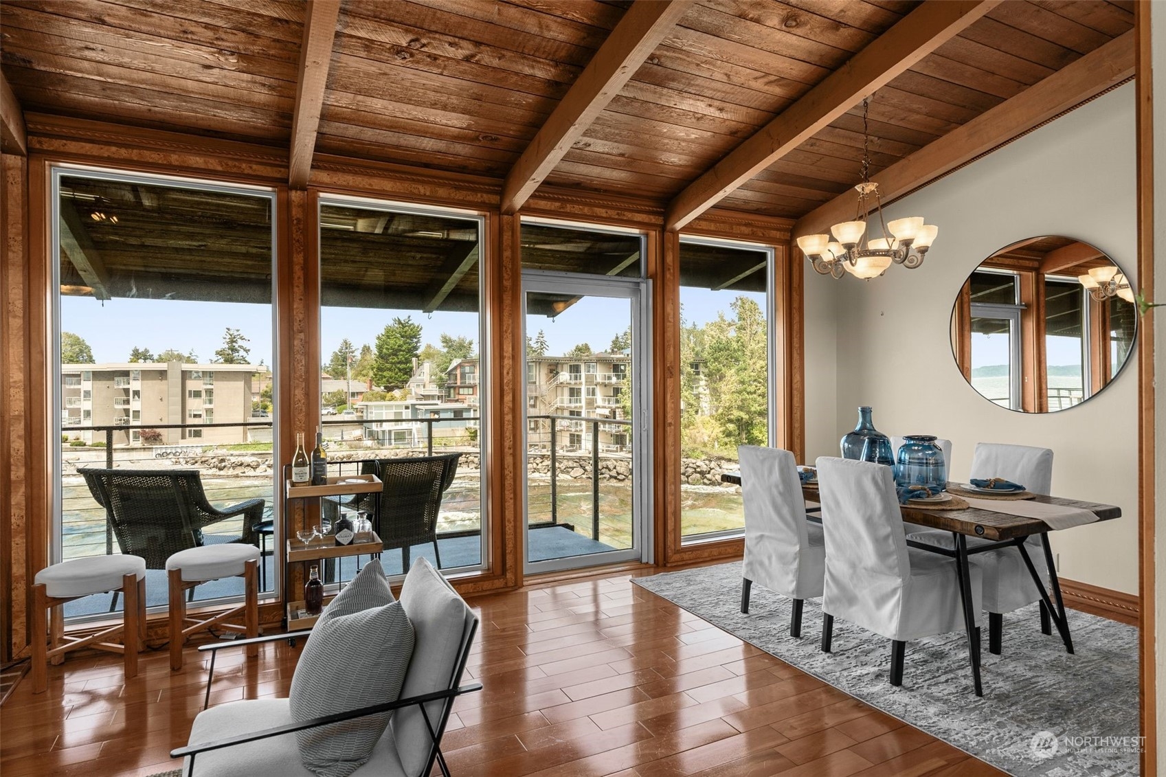 3717 Beach Drive SW Unit: 315